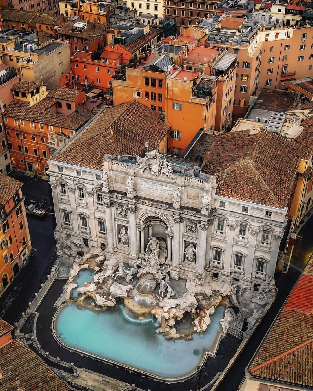 Earth Picsさんのインスタグラム写真 - (Earth PicsInstagram)「@manutoni24 captured Rome from above! How beautiful 😍  Which photo is your favorite?  📸 @manutoni24」5月31日 4時12分 - earthpix