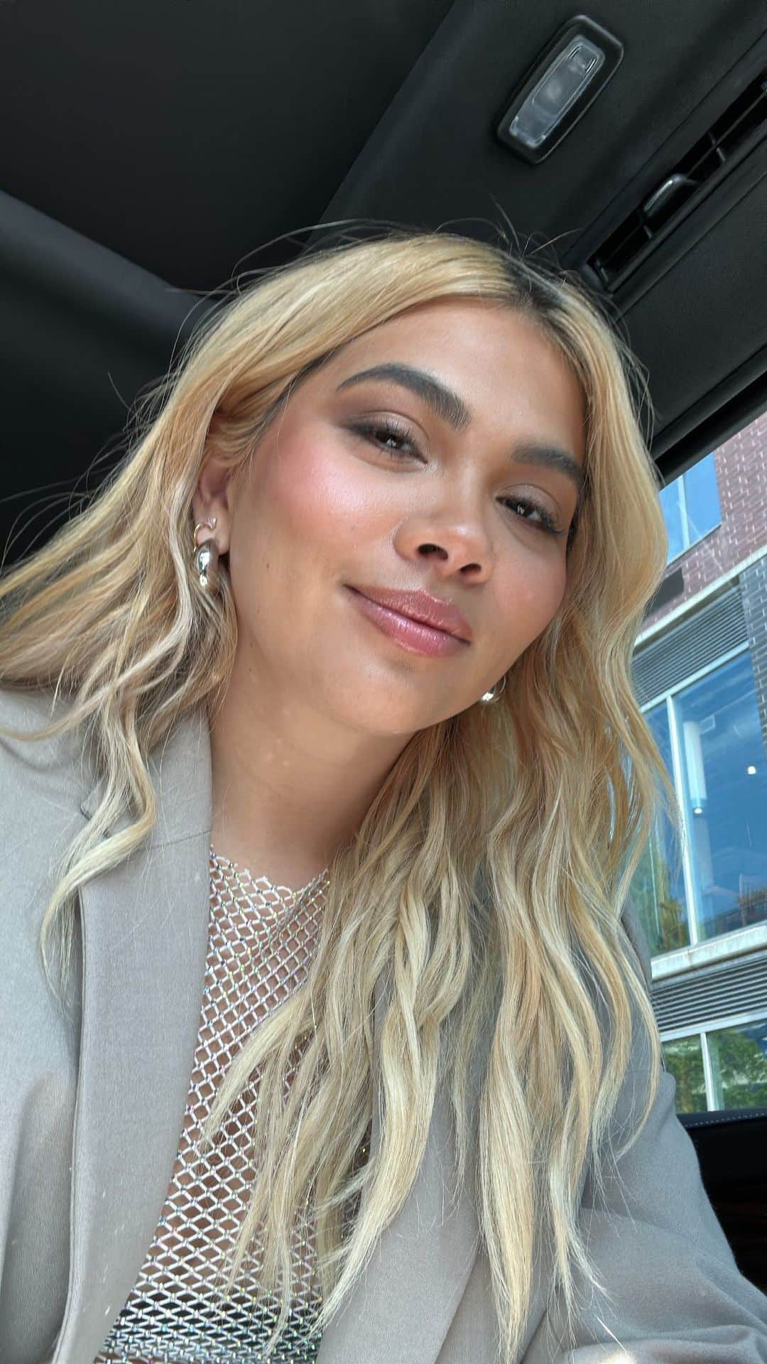 ヘイリー・キヨコのインスタグラム：「It’s out!!!!!」