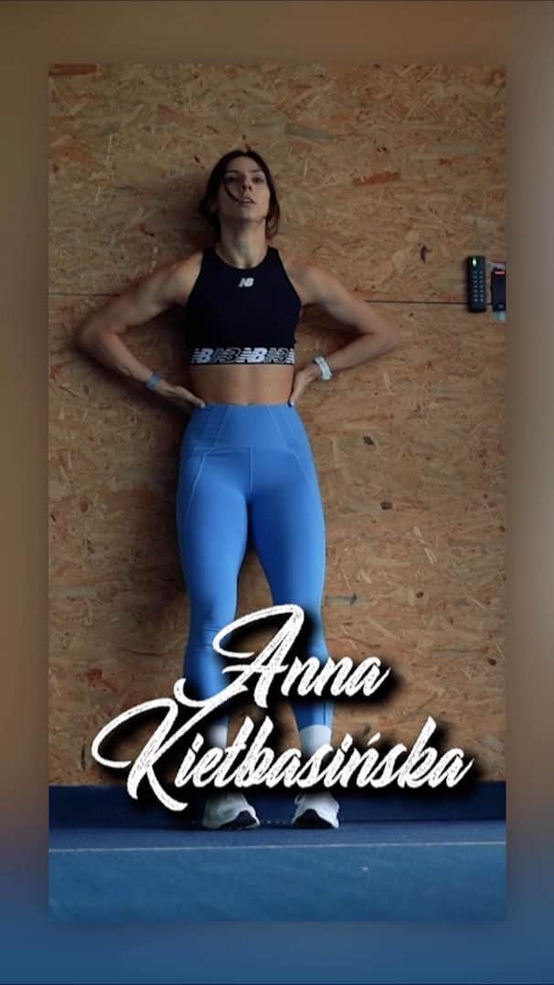 のインスタグラム：「„Trenować lubię od dwóch lat” 😳  @annakielbasinska przed naszą kamerą opowiedziała, jak to jest z tą lekkoatletyką w jej życiu.  A znacznie więcej znajdziecie na naszej stronie! 📲  🎙️ @kubabolewicz  🎥 @jaskievic, @msochac   #lekkoatletyka #bieganie #pasja」