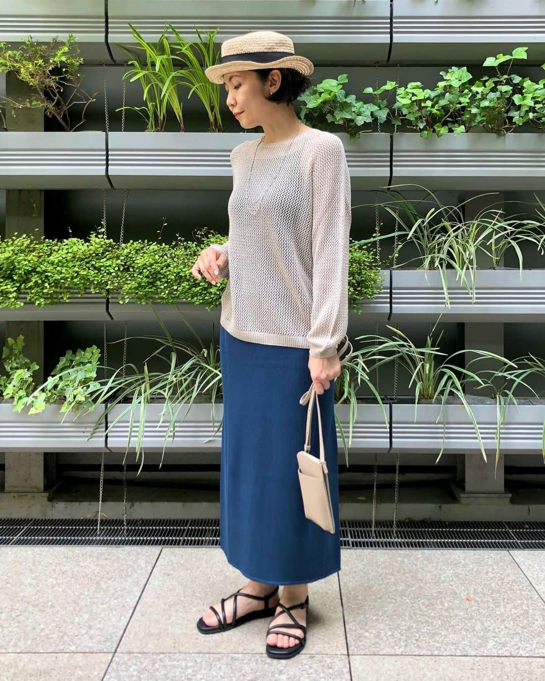 ユニクロ 銀座店さんのインスタグラム写真 - (ユニクロ 銀座店Instagram)「【3Dメッシュクルーネックセーター】 縫い目のない特殊な立体編みのフォルムが体に自然になじみ、快適な着心地。 程よいナチュラル感が魅力的な、おすすめアイテムです🍃  ユニクロ銀座店では、他店、オンラインストアよりも先行して発売中です。 これからの季節にぴったりな3Dメッシュクルーネックセーター、着心地と風合いを是非店頭でお試しください☺️  着用アイテム写真1.2枚目 #3Dメッシュクルーネックセーター #タックワイドパンツ #トングサンダル #レザータッチウォレットショルダーバッグ　  着用アイテム写真3.4枚目 #3Dメッシュクルーネックセーター #3Dリブロングスカート #ナローストラップサンダル #レザータッチウォレットショルダーバッグ　  #ユニクロ#UNIQLO#UNIQLOGINZA#ユニクロ銀座#ユニクロ新作#3dニット#3dセーター#ユニクロ購入品#銀座#シンプルコーデ#ニットコーデ#春夏コーデ#スカートコーデ#パンツコーデ」5月31日 11時40分 - uniqlo_ginza