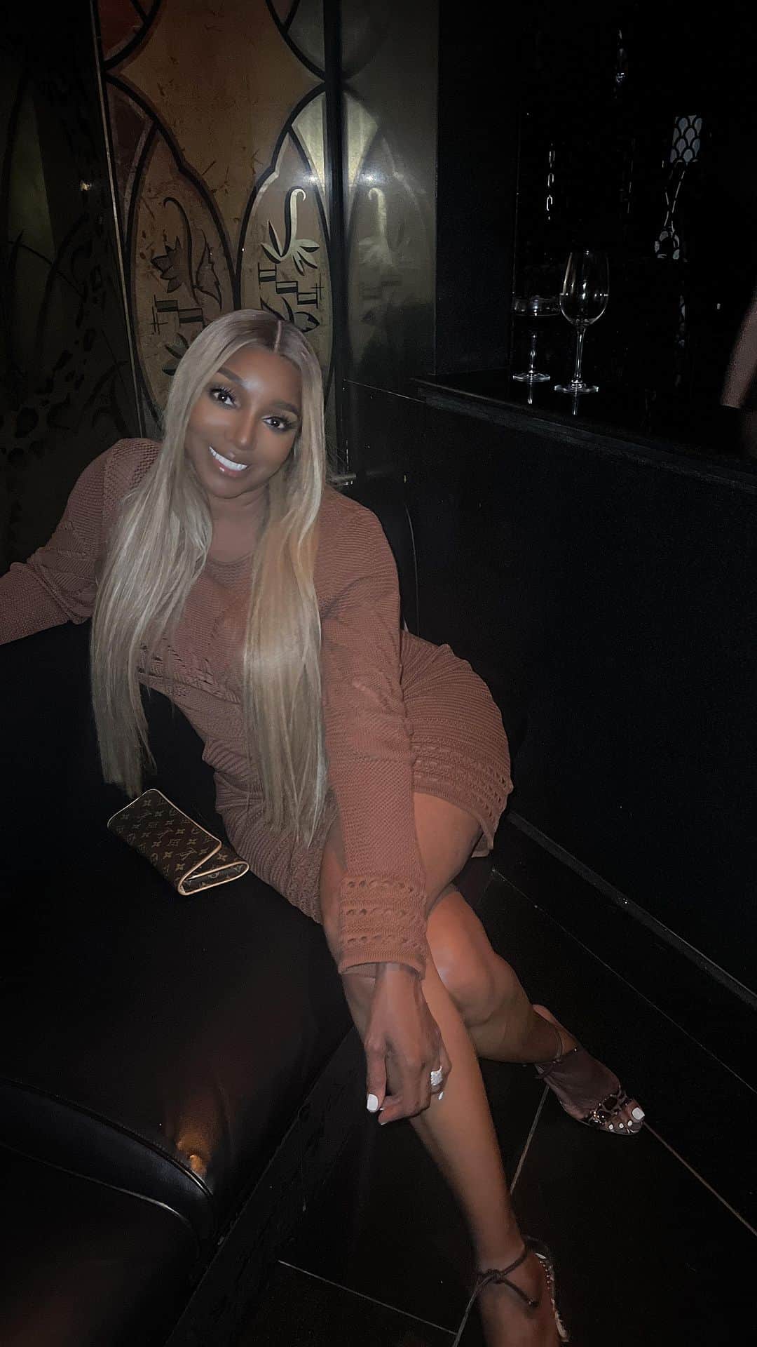 ネネ・リークスのインスタグラム：「Act Bad on’em cause She back outside」