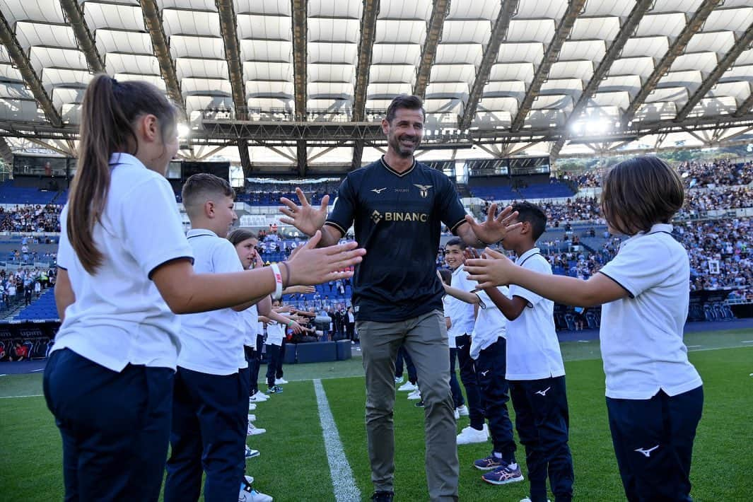 アルバノ・ビサーリさんのインスタグラム写真 - (アルバノ・ビサーリInstagram)「Giornata straordinaria. 10 anni dopo. #sslazio」5月31日 6時28分 - albano1977