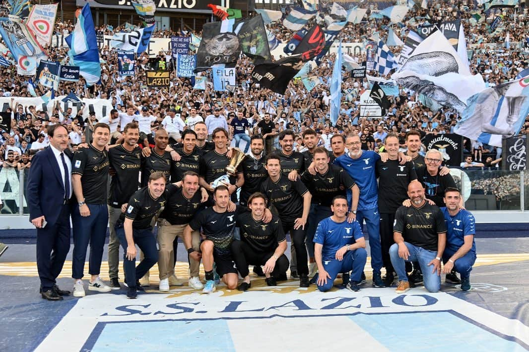 アルバノ・ビサーリさんのインスタグラム写真 - (アルバノ・ビサーリInstagram)「Giornata straordinaria. 10 anni dopo. #sslazio」5月31日 6時28分 - albano1977