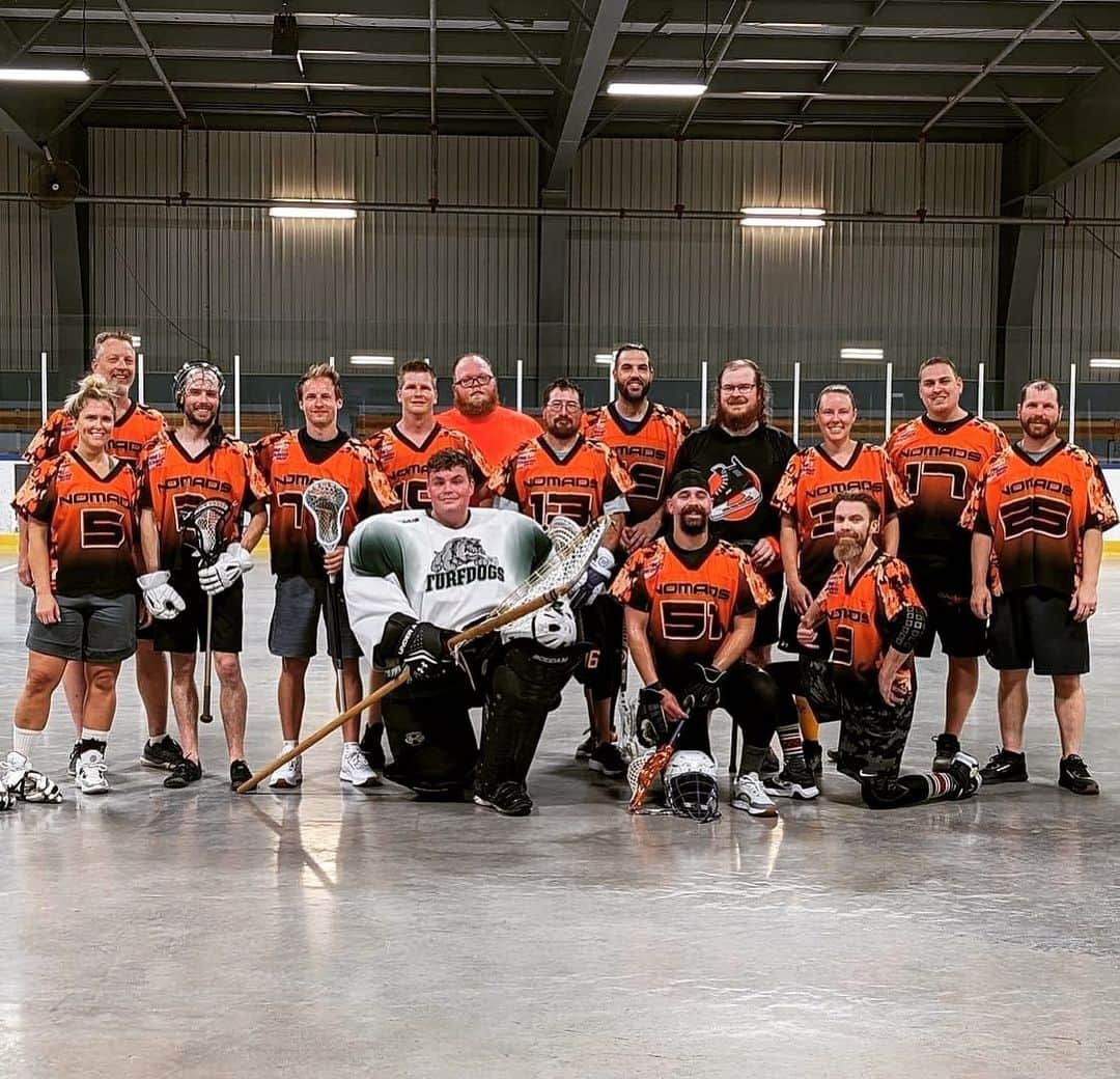 ギャレット・マッキーンのインスタグラム：「What a great time at the OMLA Fergus lacrosse tournament on the weekend. Can definitely say my legs will be out of commission for the week 😅 Go Nomads Go 🥍」