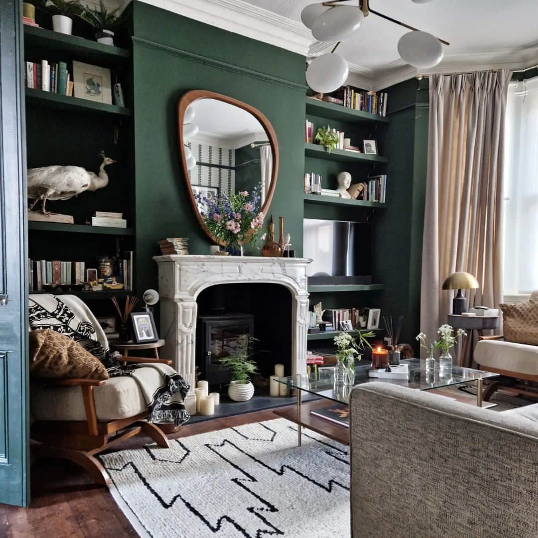 のインスタグラム：「Love the eclectic decor.   (Via @around.robyn) #MyDomaine」