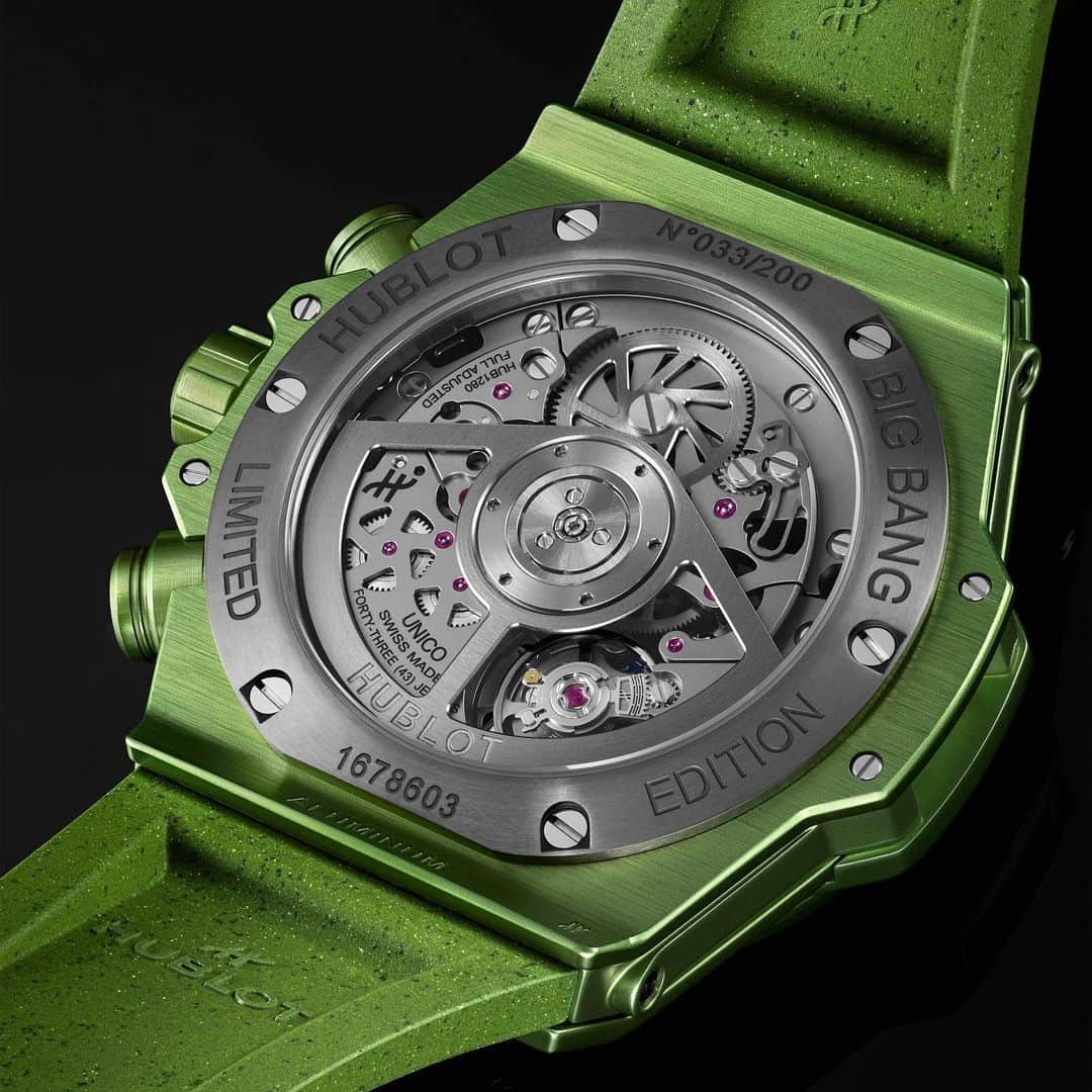 Daily Watchさんのインスタグラム写真 - (Daily WatchInstagram)「Next level recycling and circularity comes from @hublot, joining forces with Nespresso. Result is the green Big Bang Unico Nespresso Origin, and recycled aluminium capsules and coffee grounds were used in the production of this watch. 28% of the aluminum 42mm case comes from Nespresso capsules. Remember that when drinking your next nespresso..The watchbox also deserves special attention. The Hublot Greenbox case is a brand new box that is fully designed to be reusable in the future.. #hublot #nespresso #hublotbigbang」5月31日 20時31分 - dailywatch