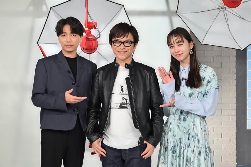 日本テレビ「おしゃれイズム」さんのインスタグラム写真 - (日本テレビ「おしゃれイズム」Instagram)「ゲストに #武田真一 さんを お迎えした #おしゃれクリップ いかがだったでしょうか？🎸  やりすぎ⁉︎パパCLIPと題して愛に溢れる素顔をお話しいただきました😊 他ではなかなか見られない姿だったので驚いた方も多いのでは✨  今回は裏話も少々… ご持参いただいたパパグッズの中には2枚目の写真で見えている不思議なものが… 実はこれ、お子さんの唇が乾かないようにとリップクリームを携帯させるための手作りリップ入れ😆💓 難しそうな数学書もお子さんに当時読んだようになり切って朗読してくださいました👿  家族愛を深く感じる回となりました✨  見逃した方、もう一度見たい方はぜひTVer、huluでご覧ください！  #山崎育三郎 #井桁弘恵 #佐倉綾音」5月31日 19時10分 - oshare_clip_ntv