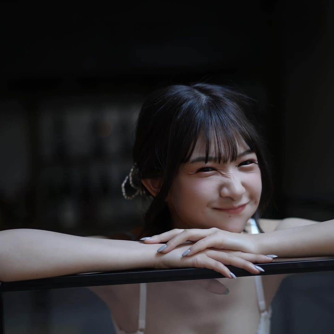 らなさんのインスタグラム写真 - (らなInstagram)「〜1st写真集『らなのナカミ』 予約販売受付中〜 みなさんもう予約してくれました ...