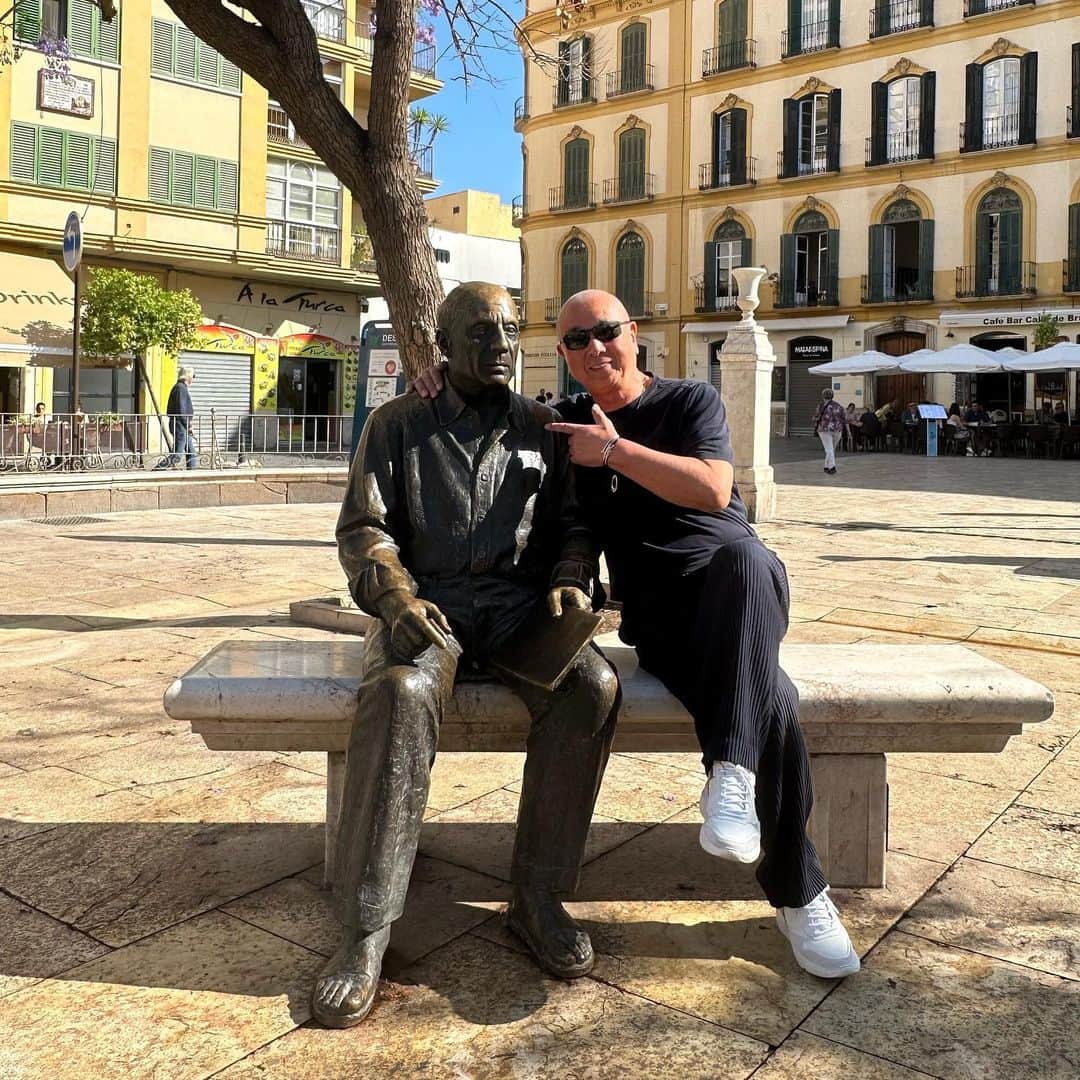松久信幸さんのインスタグラム写真 - (松久信幸Instagram)「I met a friend in Málaga and now I'm going to Ibiza  @antoniobanderas #picaso #nobuintown」5月31日 19時28分 - therealnobu