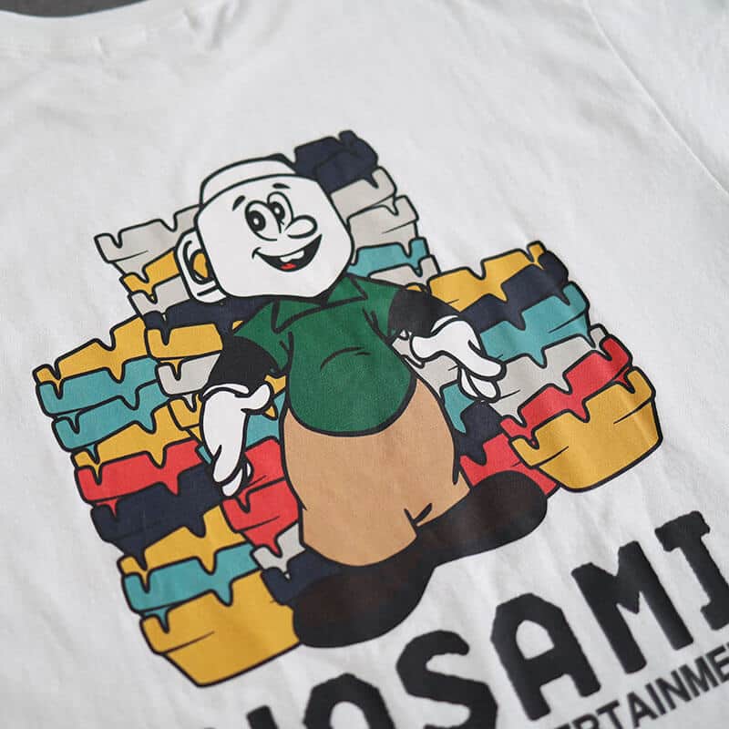 有限会社マルヒロさんのインスタグラム写真 - (有限会社マルヒロInstagram)「【これからの季節にぴったり！マルヒロ × balansa Tシャツ】  これからやってくる真夏に遊び心あるTシャツはいかが？⛱  韓国を拠点にするセレクトショップ「SOUND SHOP balansa（サウンド ショップ バランサ）」とマルヒロのコラボTシャツは、balansaがマルヒロをイメージして制作したグラフィックがプリントされています。  山積みにされたHASAMI SEASON01のブロックアッシュトレイの前に、マルヒロの代表作ブロックマグをイメージして生まれたキャラクターをバック前面にプリント。遊び心のあるインパクトのあるデザインになっています。  フロントには「SOUND SHOP balansa」のブランドロゴに描かれている”釜山”をマルヒロがある長崎県“波佐見”にリデザインしたグラフィックが、胸元にさりげなくプリントされています。  S、M、L、XLの4サイズ展開。ラフに着ていただける秀逸な1枚です。  父の日ギフトにもおすすめです！🎁🧔‍  ------------------------ オンラインストア特集ページにて詳細ご覧いただけます！ @maruhiro.hasami のURLリンクからどうぞ！  #マルヒロ #まるひろ #maruhiro #HASAMI #BARBAR #波佐見焼き #やきもの #陶器 #磁器 #食器 #器 #ceramics #pottery  #父の日 #fathersday  #balansa」5月31日 20時00分 - maruhiro.hasami