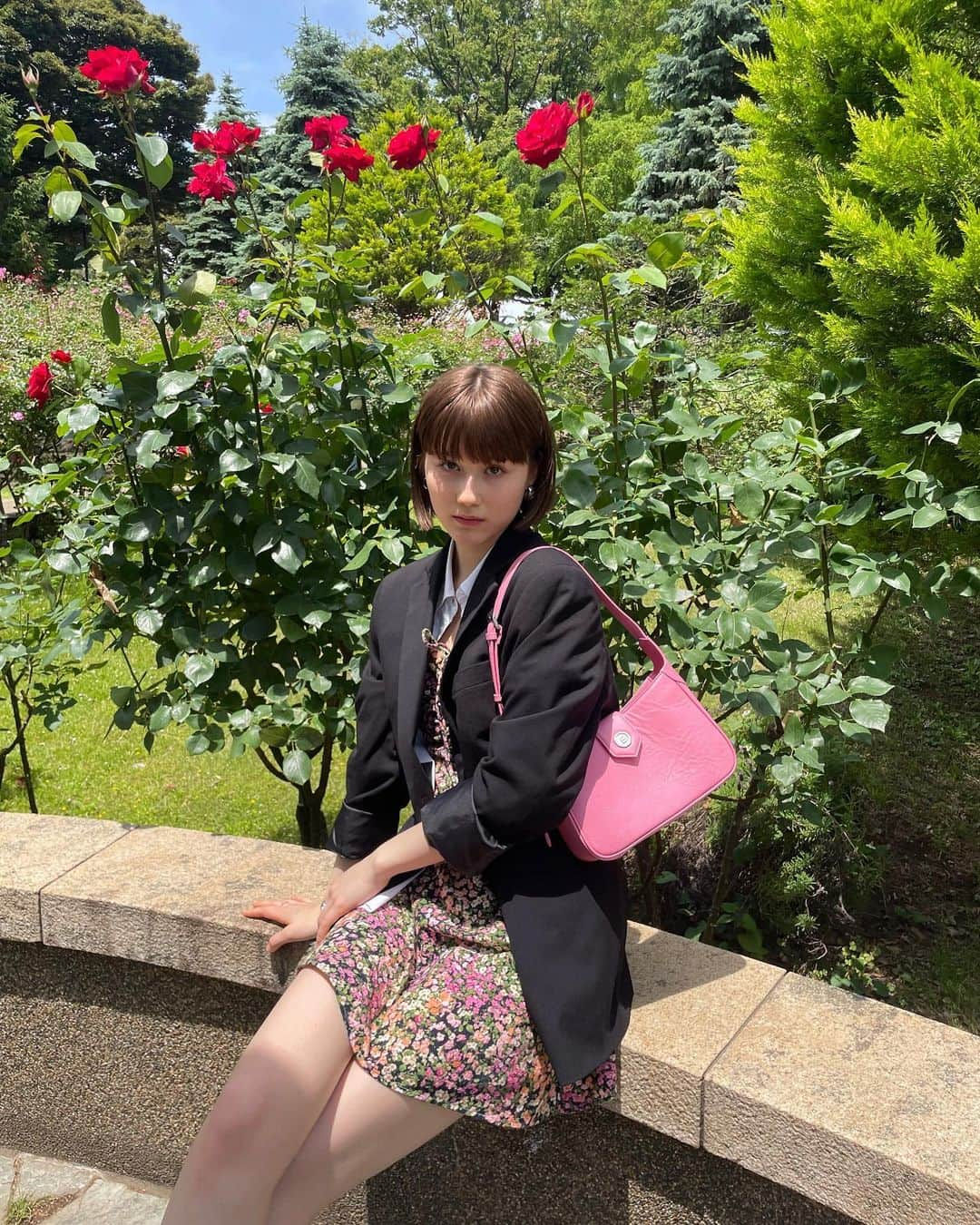 藤本林花美愛さんのインスタグラム写真 - (藤本林花美愛Instagram)「Girly🎀  ちらっとシャオくん🐶 Bag: @minitmute   #minitmute」5月31日 20時09分 - lily_1001_official