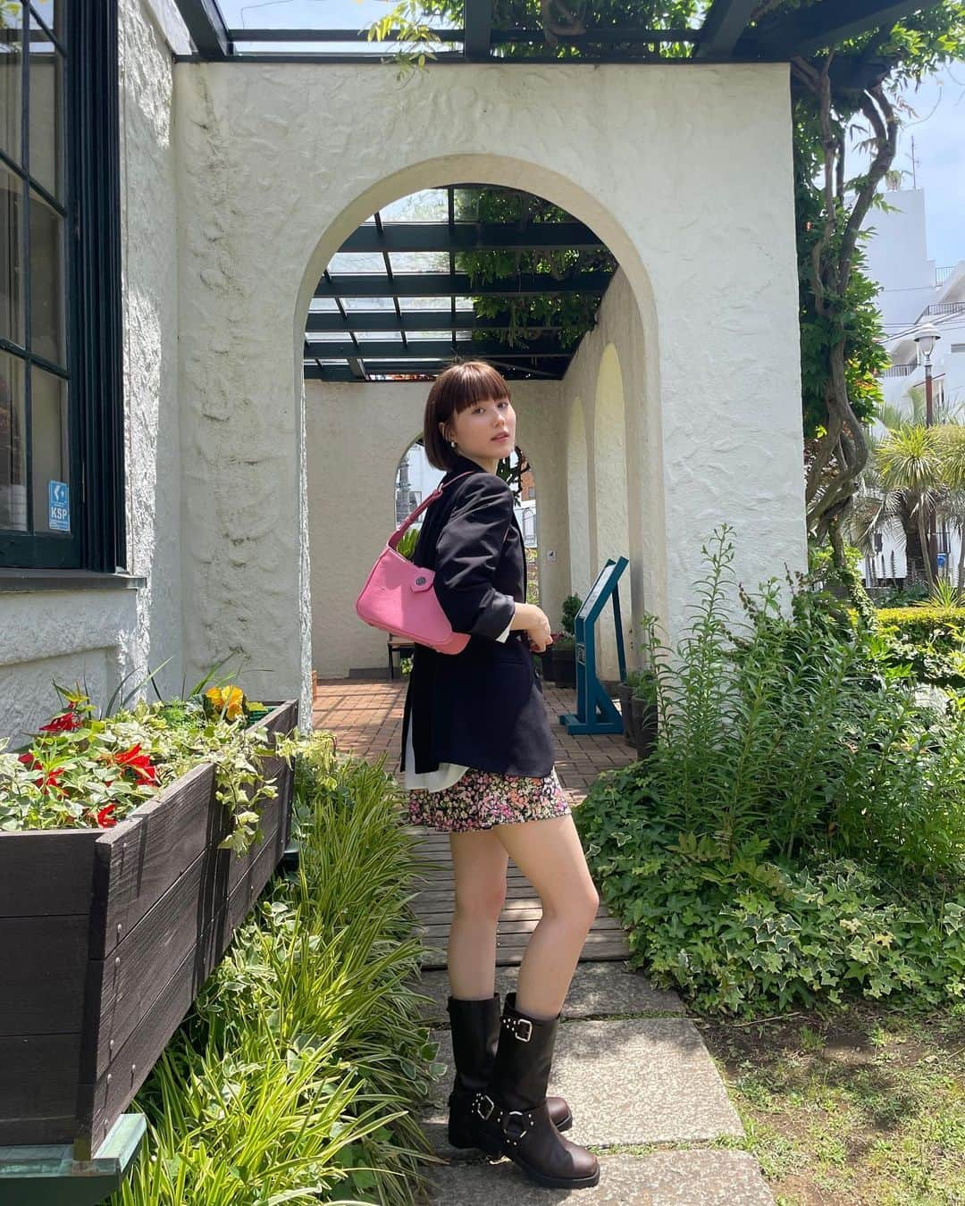 藤本林花美愛さんのインスタグラム写真 - (藤本林花美愛Instagram)「Girly🎀  ちらっとシャオくん🐶 Bag: @minitmute   #minitmute」5月31日 20時09分 - lily_1001_official