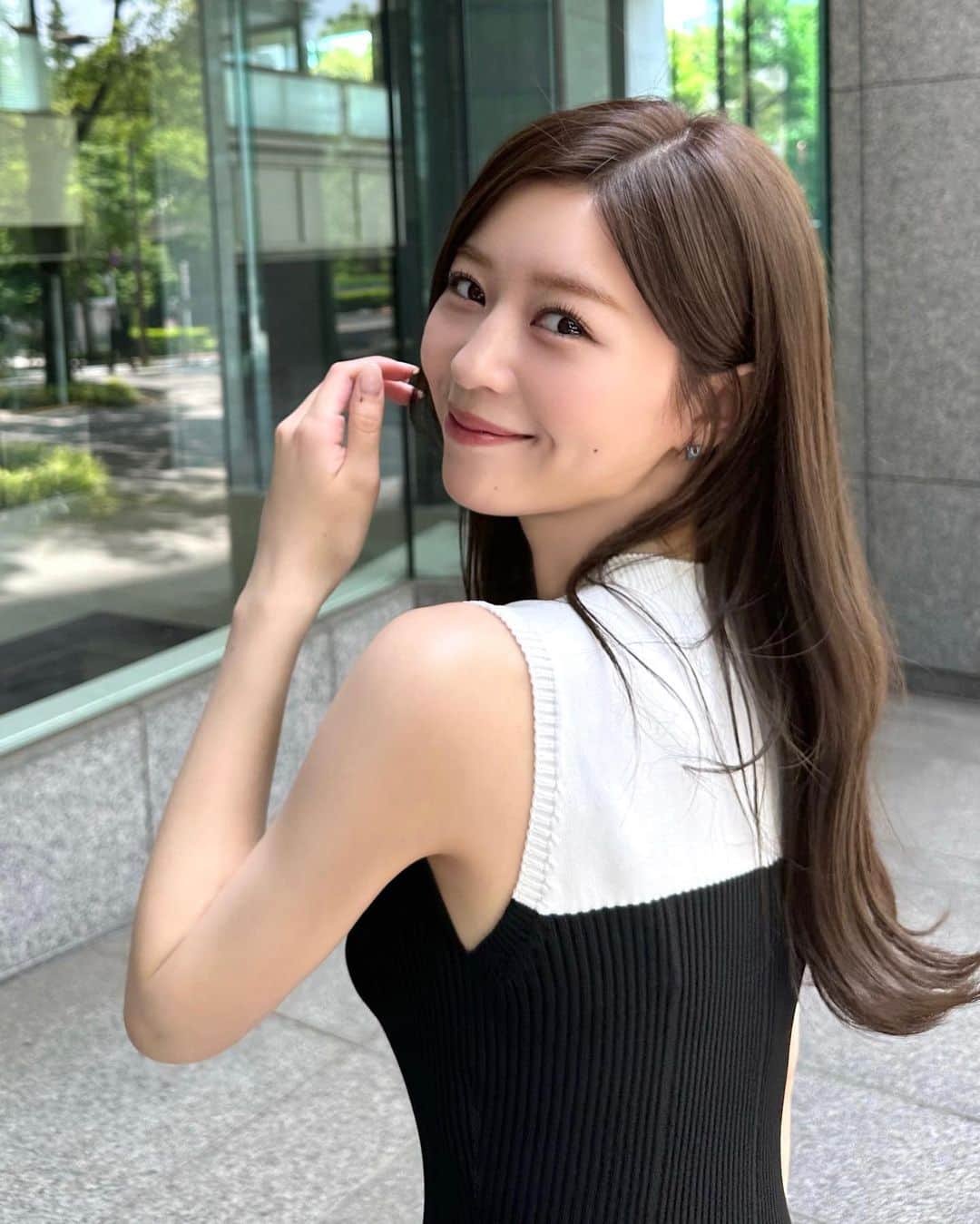 石崎日梨のインスタグラム：「⁡ 朝日で目覚めました🦢☀️🌴」
