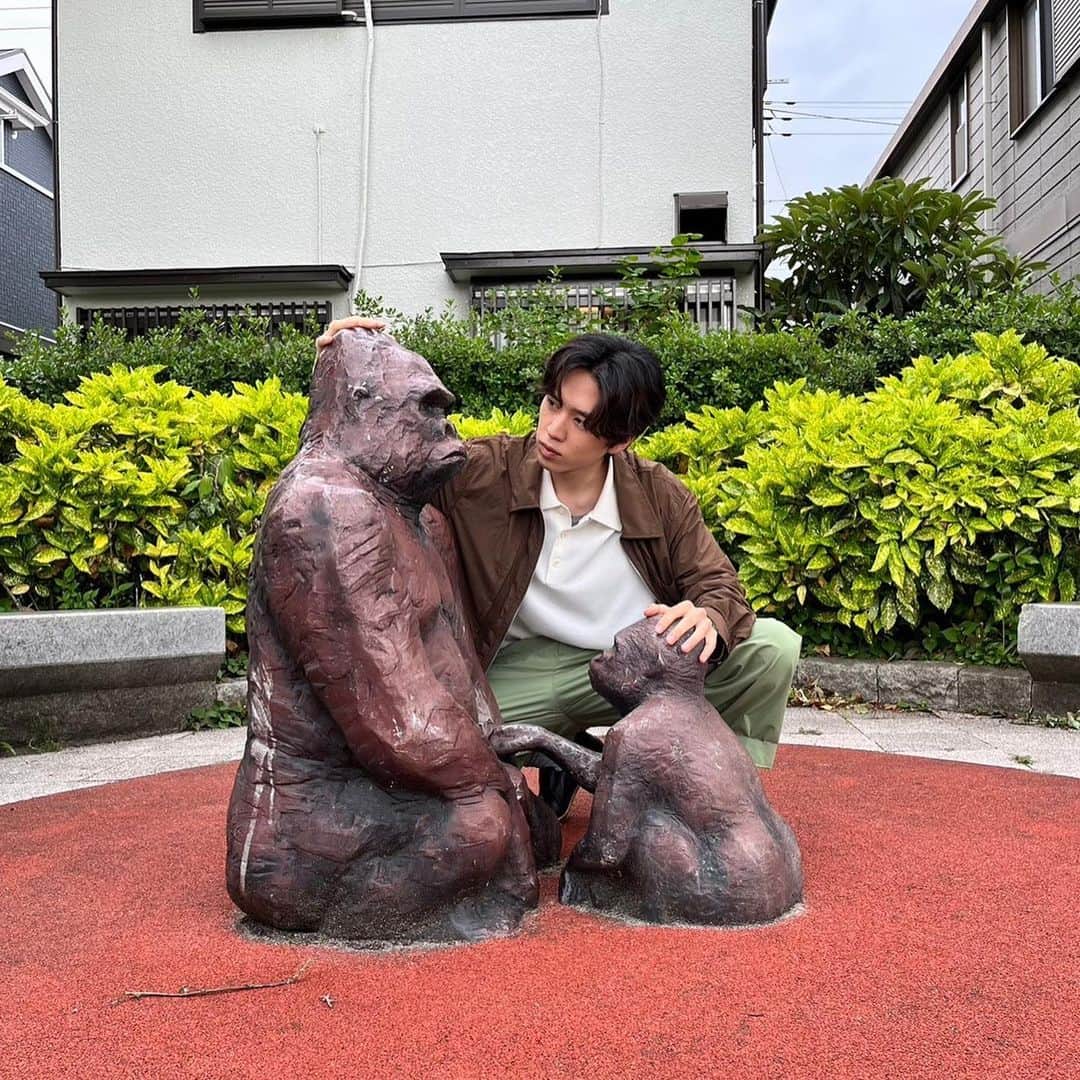 坂東龍汰さんのインスタグラム写真 - (坂東龍汰Instagram)「今は何しても怖いとかキモいとか言われるのでしょうが、神山くんも本当はこんなに家族思いな良い人なんだよ？🦍🦍🦍  ところで、7話は皆さんどうでした？」5月31日 20時22分 - ryota_bando