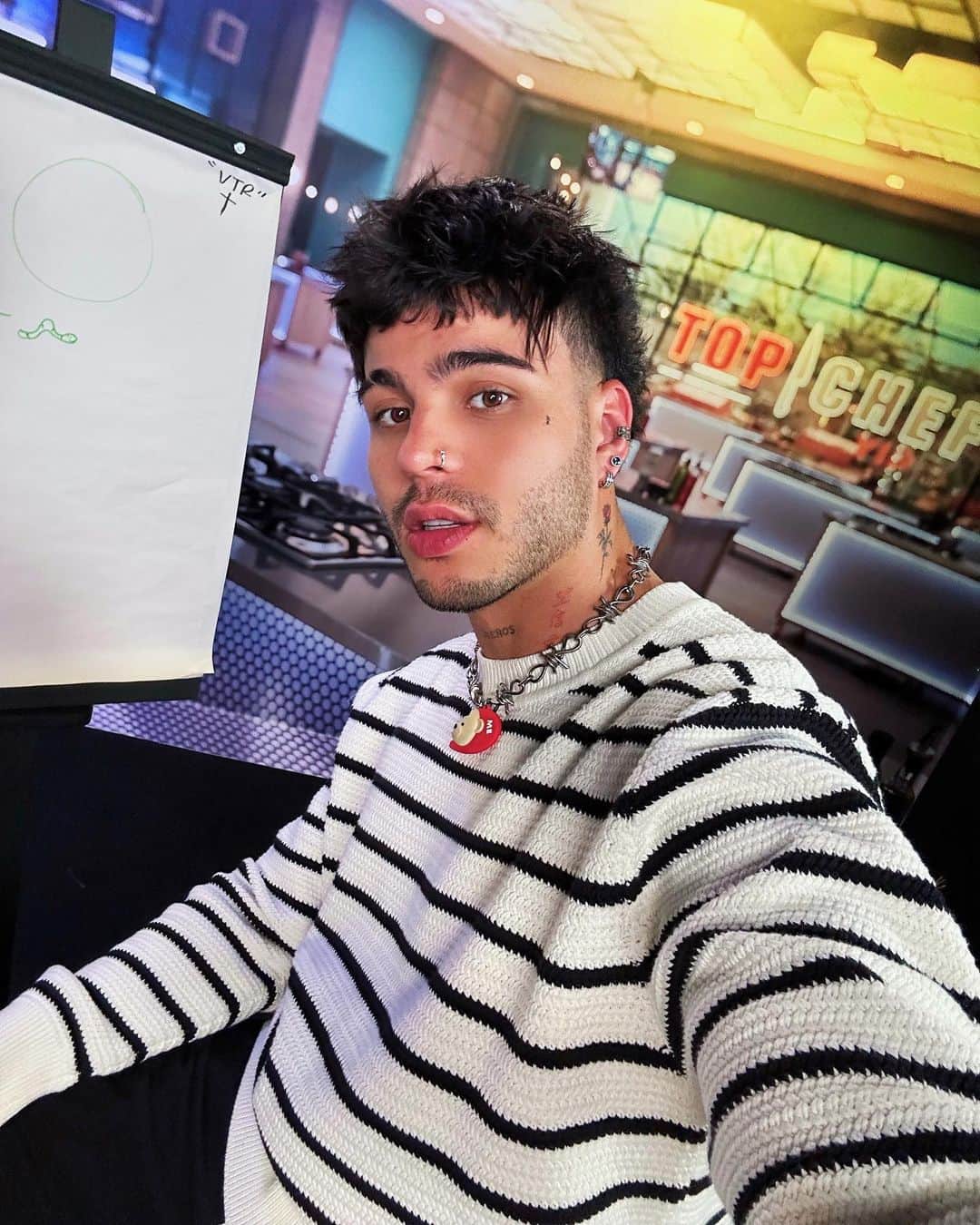 Sebastián Villalobosのインスタグラム：「SEGUIMOS ❤️‍🩹」