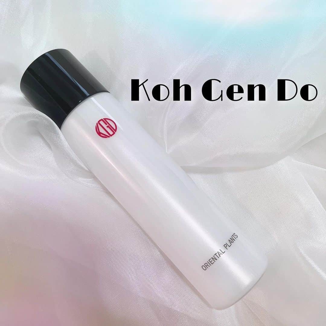 滝川りおのインスタグラム：「江原道さま( @kohgendo_official )の 発酵ローションのご紹介𓂃𓍯  ◎特長 ︎︎︎︎︎︎☑︎ 独自の浸保潤発酵液Ⓡ原料を60％配合。 水バリアを生みだす。 ︎︎︎︎︎︎☑︎ 5種の国産・無農薬栽培の植物エキスを 内包した江原道 5FPカプセルⓇが キメをふっくら整え、水バリアを纏うように 肌にうるおいを補う。 ︎︎︎︎︎︎☑︎5つのフリー。 (香料･合成色素･石油系鉱物油･パラベン･アルコール)  ◎使用感 さらりとしたテクスチャの発酵ローション𓏸︎︎︎︎⁡𓈒 𓂃 みずみずしくお肌になじんで、仕上がりは お肌うるうる！ぷるぷる！！  内側から水分で満たされている感じが嬉しいです♡♡  また、刺激もなく快適な使用感もお気に入り🥰  ベタつきもないので、夏のこの時期にも 気持ちよく使えるとおもいます🌈ᵕ̈*  江原道さまはスキンケアもメイクアップアイテムも 豊富に扱われているブランドさま✨️✨ 気になる方はぜひ チェックしてみてくださいね‎🤍  #江原道 #kohgendo #スキンケア #美容」