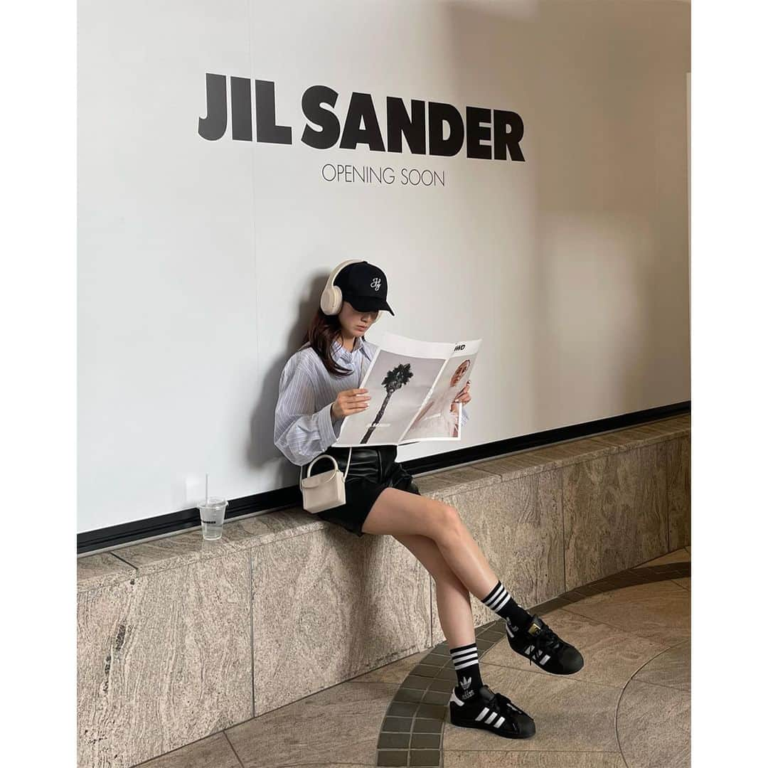 PATRA magazineさんのインスタグラム写真 - (PATRA magazineInstagram)「【京都に期間限定OPEN🖤JIL SANDERカフェ】  表参道でのPOPUPも大人気だったJIL SANDERカフェ☕️  JIL SANDER京都BAL店のオープンを記念してPOPUPショップ“ジル サンダー キオスク”がオープン💕  期間限定ドリンクも！  京都BALのエントランスの“ジル サンダー キオスク”は6月4日（日）まで💡 JIL SANDER京都BAL店は6月中オープン中予定です☕️  ＼ thank you 🦢 ／ @megu.03_03 / @mutto__ @8017hi / @__mnnk09 @___ponmk2___  今みんなの中で流行っている事やアイテムがあれば @patra__jp をタグ付けしてぜひ教えてね🔔  皆さんのすてきな投稿をぜひ紹介させてください！  #ジルサンダー  #JILSANDER  #ジルサンダーカフェ」5月31日 12時00分 - patra__jp