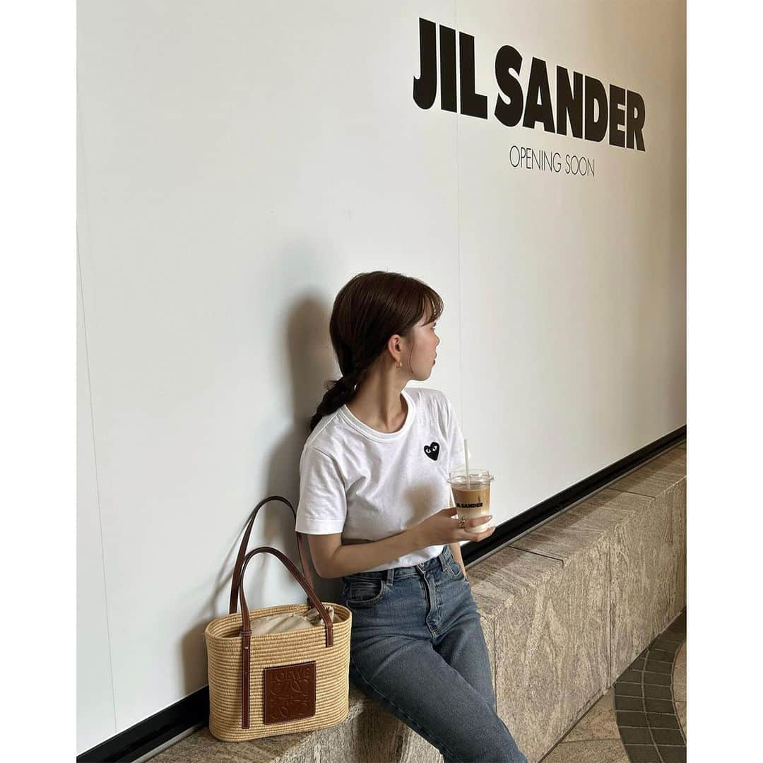 PATRA magazineさんのインスタグラム写真 - (PATRA magazineInstagram)「【京都に期間限定OPEN🖤JIL SANDERカフェ】  表参道でのPOPUPも大人気だったJIL SANDERカフェ☕️  JIL SANDER京都BAL店のオープンを記念してPOPUPショップ“ジル サンダー キオスク”がオープン💕  期間限定ドリンクも！  京都BALのエントランスの“ジル サンダー キオスク”は6月4日（日）まで💡 JIL SANDER京都BAL店は6月中オープン中予定です☕️  ＼ thank you 🦢 ／ @megu.03_03 / @mutto__ @8017hi / @__mnnk09 @___ponmk2___  今みんなの中で流行っている事やアイテムがあれば @patra__jp をタグ付けしてぜひ教えてね🔔  皆さんのすてきな投稿をぜひ紹介させてください！  #ジルサンダー  #JILSANDER  #ジルサンダーカフェ」5月31日 12時00分 - patra__jp