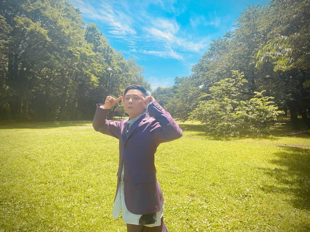 堂本剛のインスタグラム：「⁡ 世界がコロナの時代となり 笑うことを忘れてしまいそうな毎日に 少しでも笑顔をお届け出来ればと始めた 眉毛投稿でありますが ⁡ 世の中の向き合い方が変わった この5月に眉毛投稿も終わらせて頂きます ⁡ この眉毛投稿も約2年となりました 長い間 眉毛投稿を愛して下さった皆さんへ 心より感謝申し上げます ⁡ ありがとうございました！  #ENDRECHERI #眉毛 #eyebrows #グッバイ眉毛 #ENDREFUNK #Efunk #END_RE  #funk #funklove」