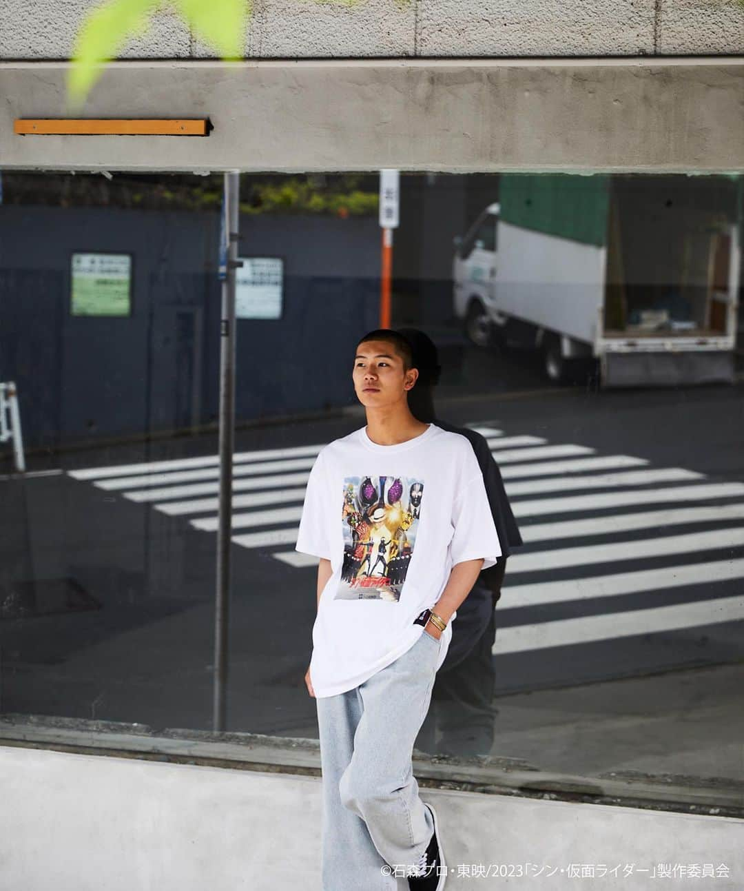 Subciety Subciety Officialさんのインスタグラム写真 - (Subciety Subciety OfficialInstagram)「FILM POSTER TEE.  model：@kota_kmt   #シン仮面ライダー #仮面ライダー #Subciety」5月31日 12時09分 - subciety_official