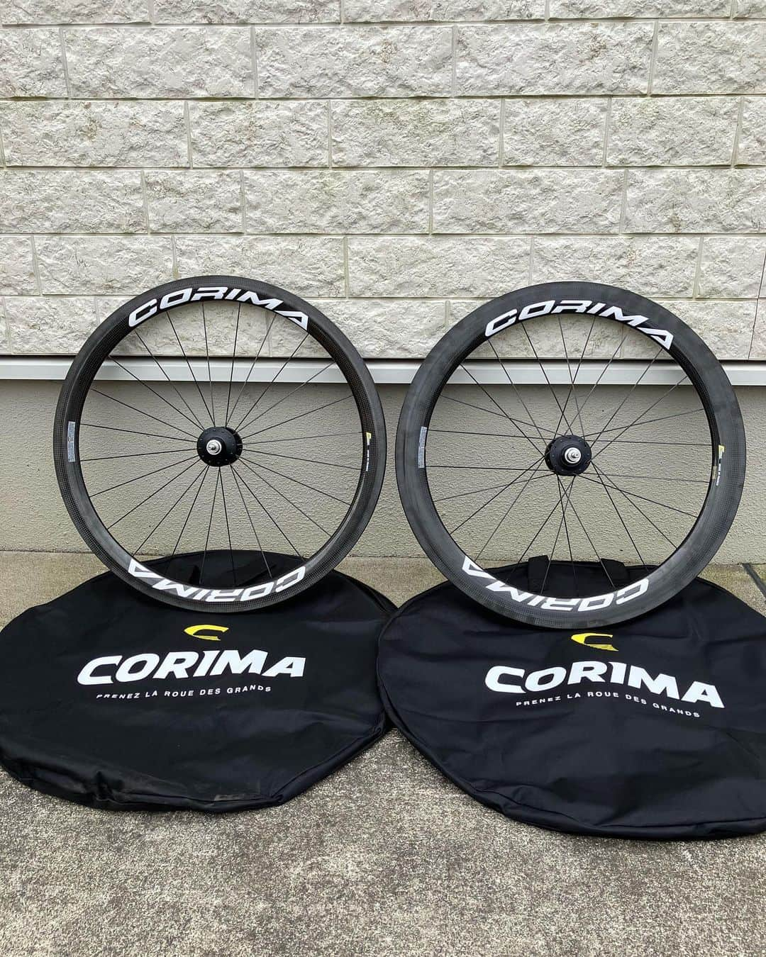 渡邉一成のインスタグラム：「最強の練習ホイールが着弾！！ コリマ　#corima @corimawheels  ゴキソ　#gokiso @gokiso_bicycle  輪暮 @limbocycling」