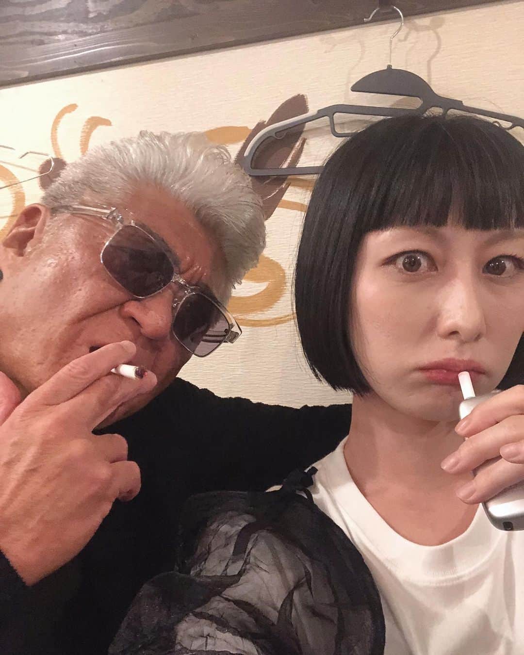 のインスタグラム：「世界禁煙デー  小沢仁志さんと禁煙について一服しながら考えた #世界禁煙デー  #顔面凶器」