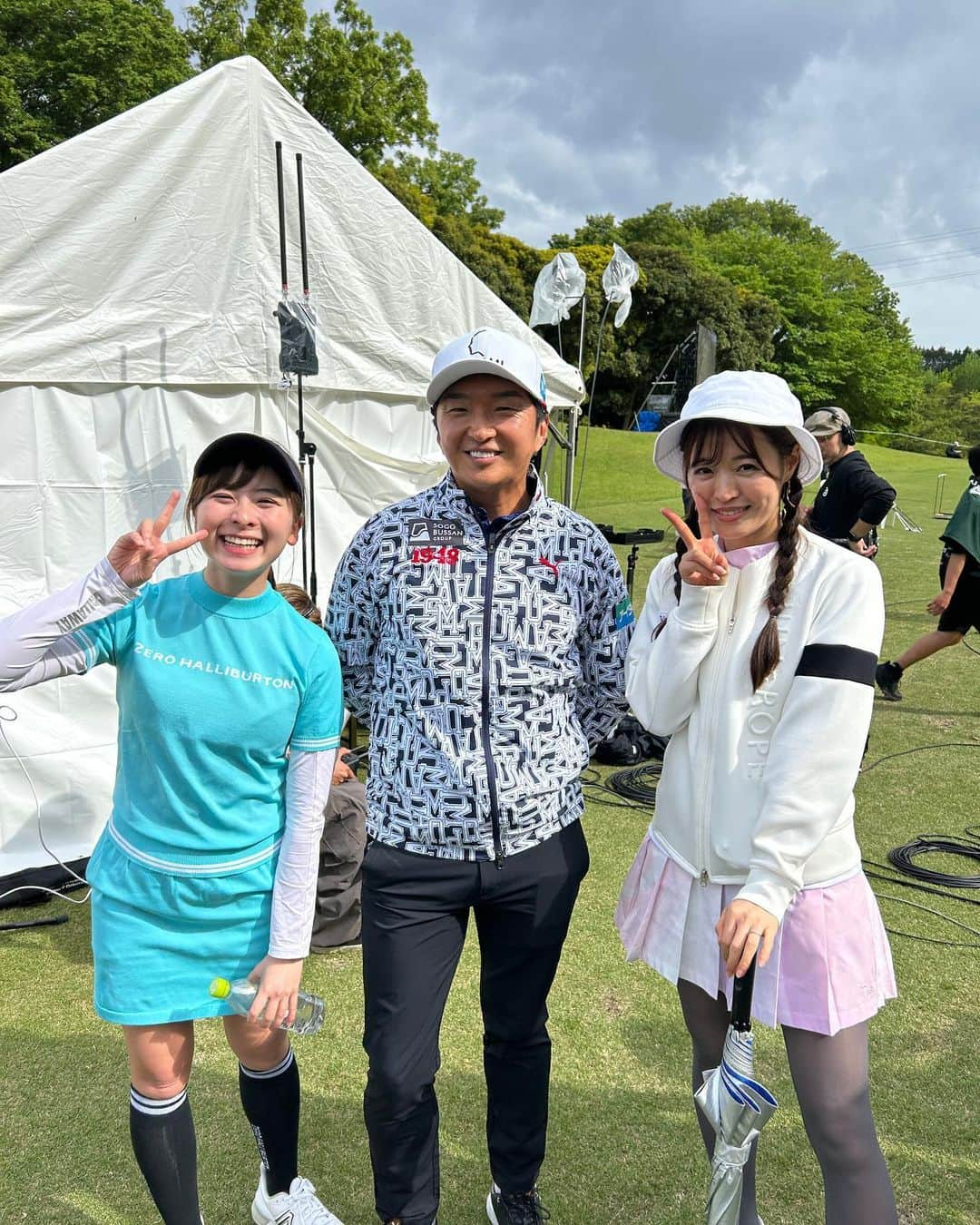 なみきさんのインスタグラム写真 - (なみきInstagram)「先日、 UUUM GOLF主催のニアピン大会に参加してきました☺️！ 1チーム3名で私は 三浦桃香プロ @momokamiura_official  笹原優美プロ @yumi_sasahara_official  と女子チームでした！！ お2人におんぶにだっこになってしまったので、もしまた次回あれば参加してリベンジしたいです😭 この日たくさんの方にお会いできて嬉しかったので写真アップします！ 進藤さん、としみん、芹澤信雄プロと懐かしのUUUM GOLFメンバー！ その他にもみなさんにお久しぶりに会えてめっちゃ嬉しかったなー！　そんなUUUM GOLFのMCかえでちゃんとコラボしている動画もアップされていますのでみてね！ 私が初代MC、かえでちゃんが2代目ということでいろんなお話ししてます💓 ぜひみていただけると嬉しいです！ またご一緒できる日を楽しみにしてます😊！ ・ ・ #GOLF #golf #ゴルフ #ゴルフ女子 #ゴルフウェア #ゴルフウェアコーデ #UUUMGOLF #uuumgolf #ニアピンコンテスト」5月31日 12時31分 - namiki_golf