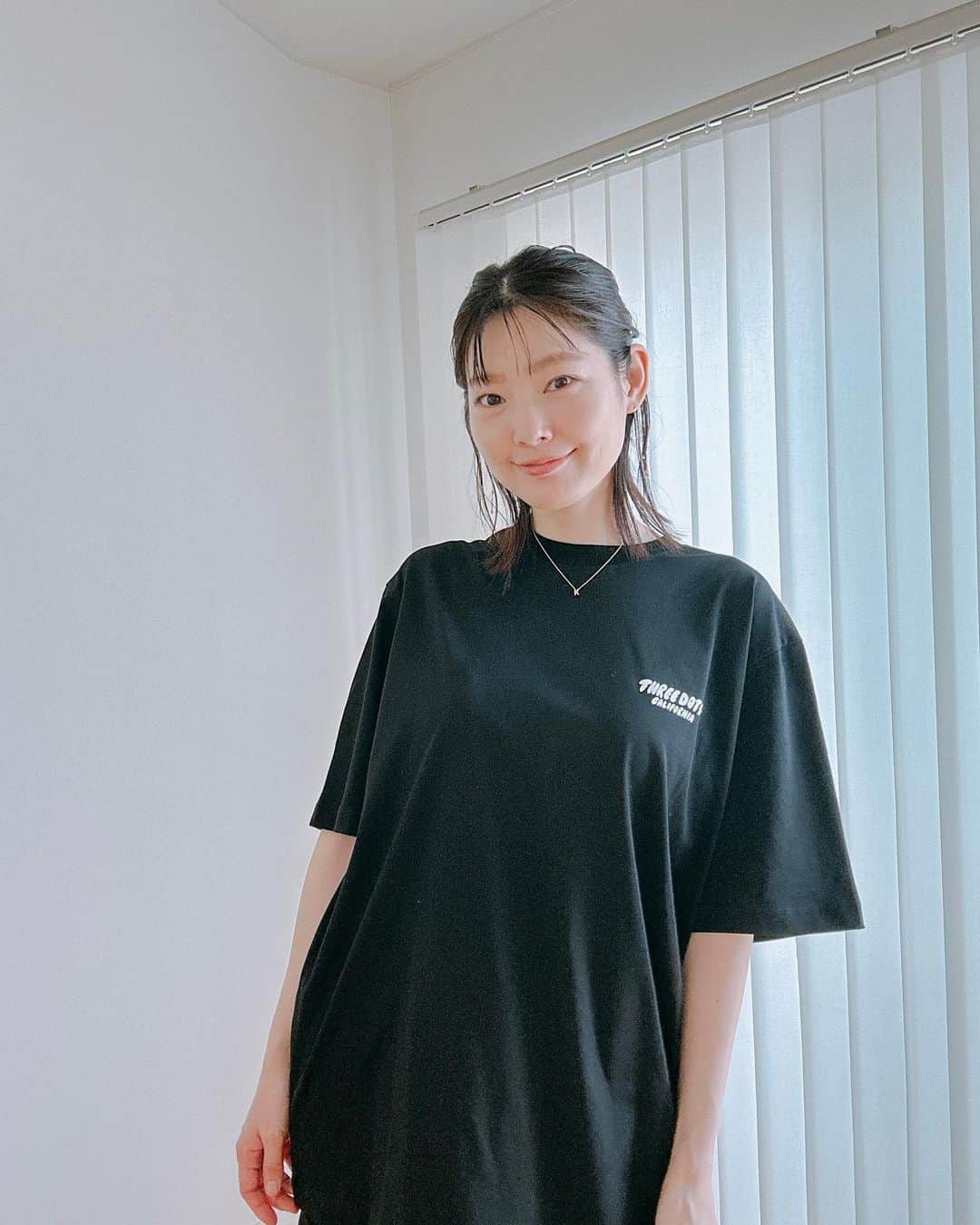 森貴美子さんのインスタグラム写真 - (森貴美子Instagram)「threedots伊勢丹新宿店で @threedots_official  POPUP開催中です✨ 私は『イラストレーター関根正悟さんグラフィックT シャツ』  のブラックをGET🖤 ポップな書体がかわいい☺️  今日から6月20日(火)まで伊勢丹新宿店本館の2Fアーバンクローゼット にて📍 みなさんもぜひ！  @threedots_official  @isetan_shinjuku_urbancloset  #threedots  #スリードッツ #PR」5月31日 12時36分 - morikimi_morikimi