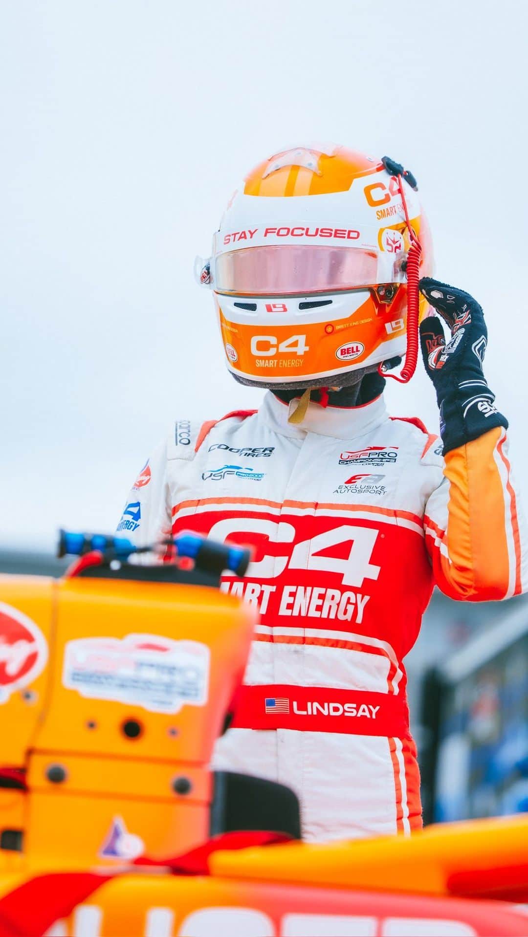 Lindsay Brewerのインスタグラム：「Turning left🤠🏁 @usfprochampionships @exclusiveautosport」