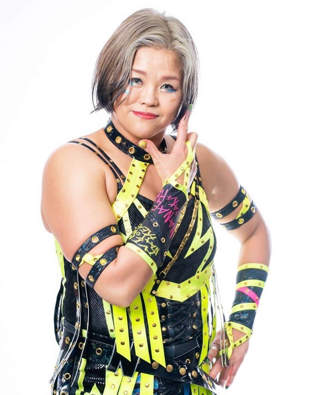 高橋奈苗のインスタグラム：「new gear🌈💥💥💫  @nanae_passion_  follow me!  通販ショップ➡︎ https://jungarian.thebase.in/  #プロレス #高橋奈七永  #ナナエ #パッション #passion #女子プロレス #人間国宝 #japan #nanaetakahashi」