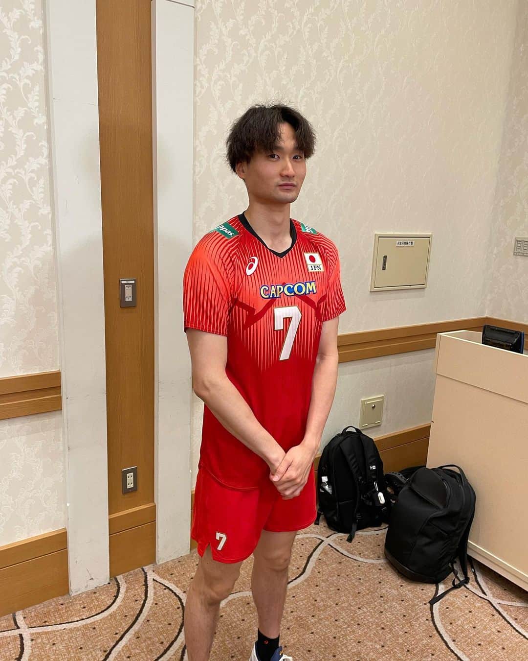大林素子さんのインスタグラム写真 - (大林素子Instagram)「男子バレー日本代表記者会見 JVA広報として、司会を務めさせて頂きました。 今年は、少しだけ選手コメントのやり方を変更してみたのですが・・また、ブログにて」5月31日 13時38分 - m.oobayashi