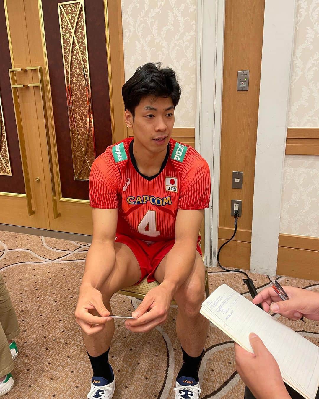 大林素子さんのインスタグラム写真 - (大林素子Instagram)「男子バレー日本代表記者会見 JVA広報として、司会を務めさせて頂きました。 今年は、少しだけ選手コメントのやり方を変更してみたのですが・・また、ブログにて」5月31日 13時38分 - m.oobayashi