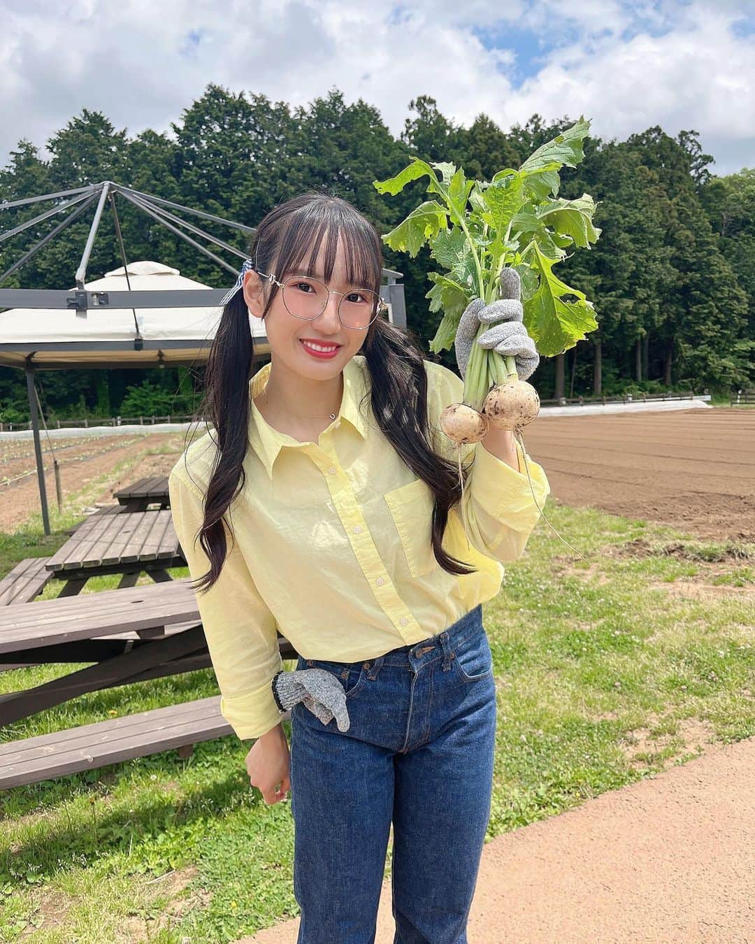 蒼井乃々愛のインスタグラム：「お野菜収穫楽しかった🥹❤️‍🔥  #ザファーム #野菜 #野菜収穫 #IDOL #アイドル #ツインテール #メガネ女子 #メガネっ子 #自然 #follow #followｍe #ootd #fyp #fashion」