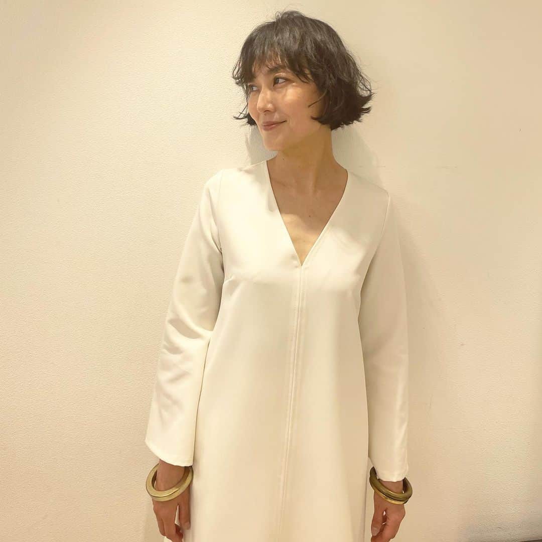 板谷由夏 のインスタグラム：「元気ですかー あたしは元気ー ちょい時差ボケーーー眠い。 いつもか笑」