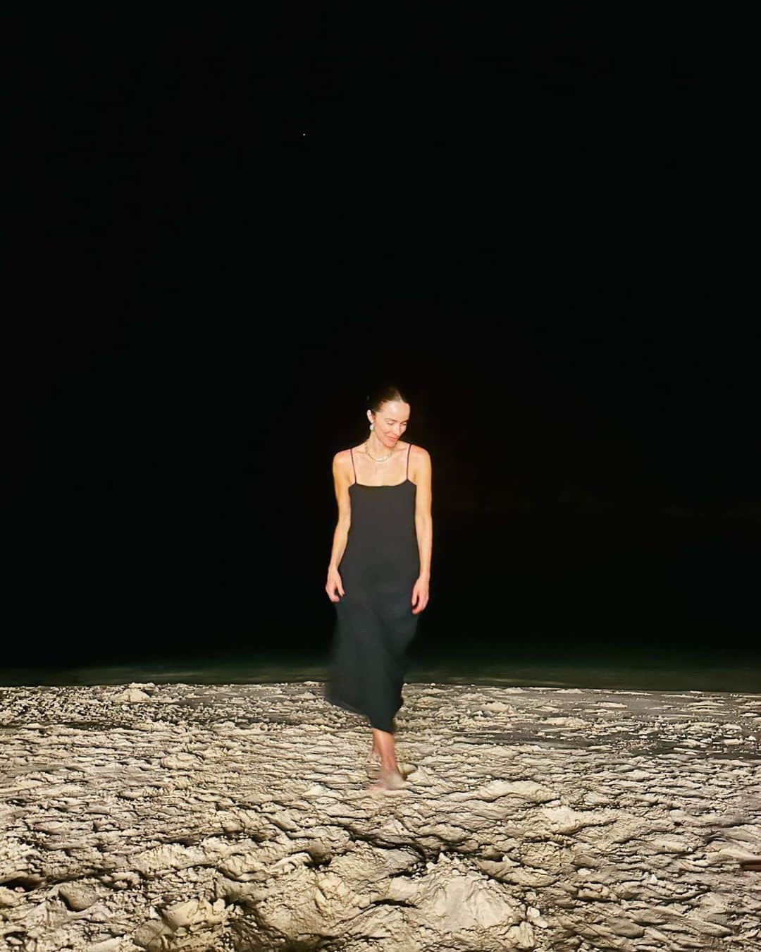アビゲイル・スペンサーのインスタグラム：「A walk on the moon. 🌙 Remembering #Indonina」