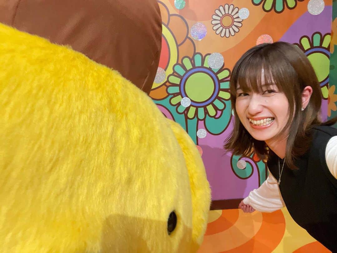 河村唯（うめ子）のインスタグラム：「近っ。  #sanrio  #sanriopuroland #ポムポムプリン #ピューロアンバサダー」