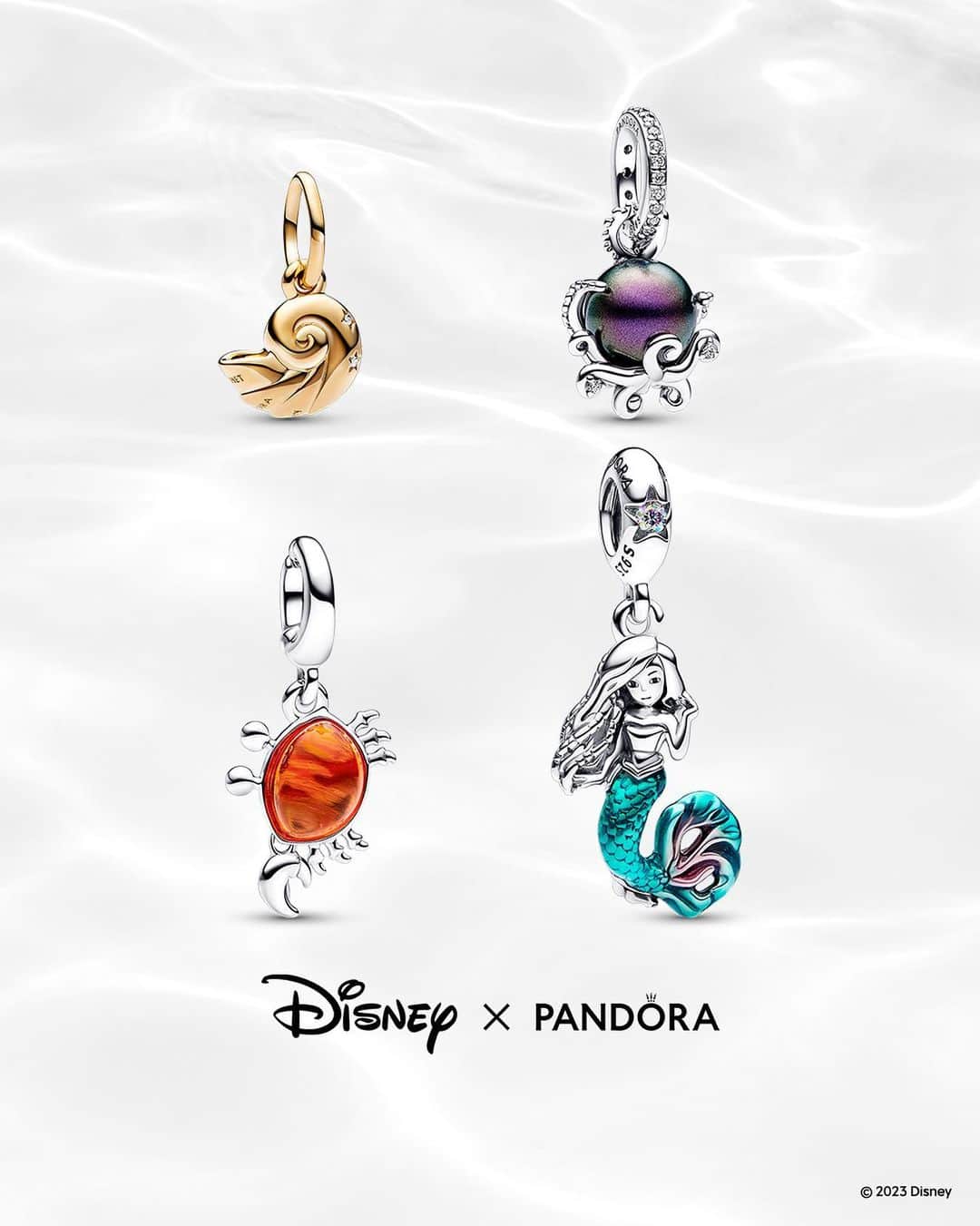 PANDORAさんのインスタグラム写真 - (PANDORAInstagram)「🙋‍♀️ Hands up if you used to play mermaids in the pool. We made this collection for you.  #DisneyxPandora #PandoraJewellery #TheLittleMermaid」5月31日 16時04分 - theofficialpandora