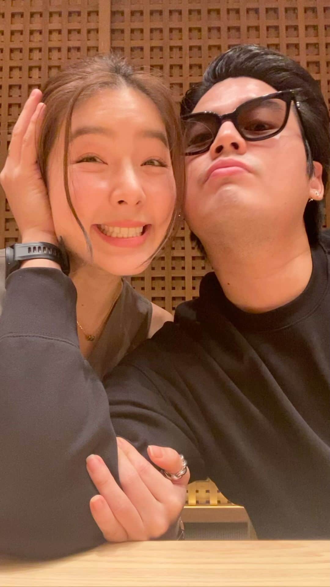 GYEON SEOのインスタグラム：「_* people who love to eat are always the best people 🤪😝 . . I can do this everyday 😝 อร่อยมากก จะไปอีกๆๆ  @sushi.sora.bkk  #sushisorabkk」
