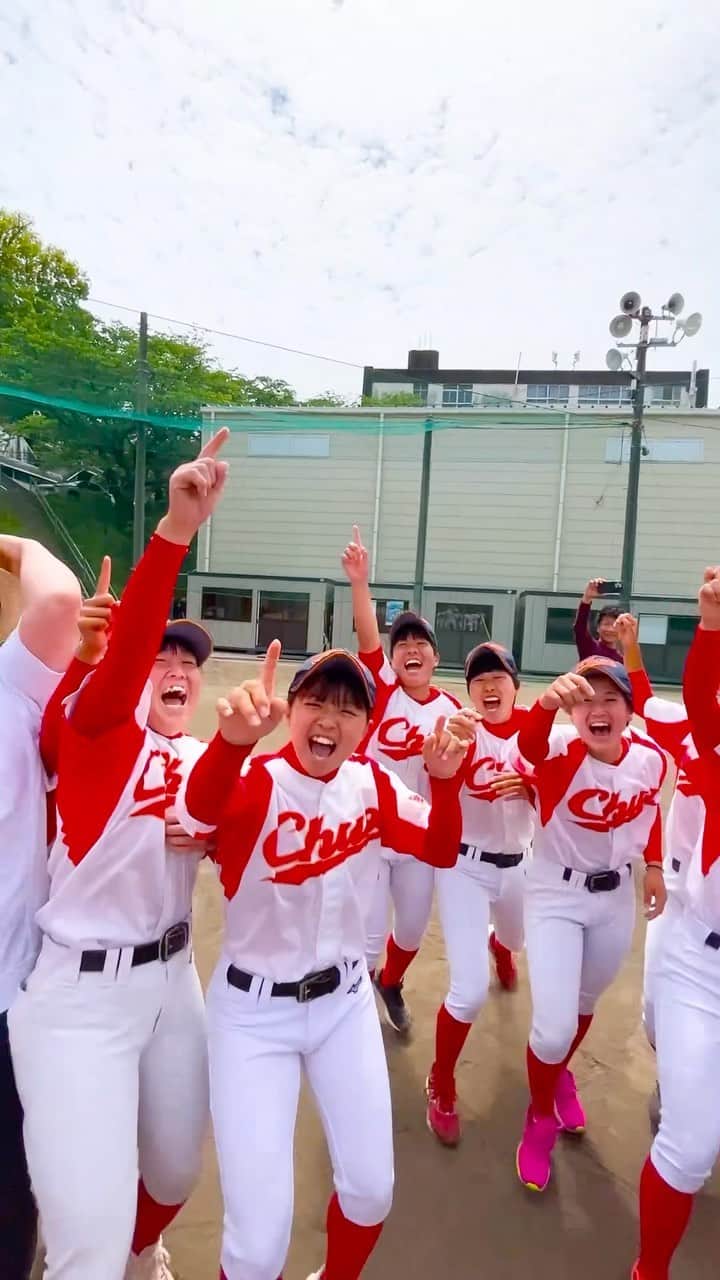 HIPPYのインスタグラム：「高知中央高校女子硬式野球部のみんなと “君に捧げる応援歌”  君が主役の君の人生  誰しもが初めての今シーズン 野球ができる喜びを存分に楽しんで欲しい  最高の歌声！不思議とコーラスにも聞こえる！？ 1度きりが生み出す奇跡。 最高のご縁をありがとう  #高知中央高校女子硬式野球部  #甲子園　#高知県　#高知中央 #HIPPY #君に捧げる応援歌 #届いた方の心の燃料になりますように  #他にもいい曲あるよ #素晴らしい結果に」