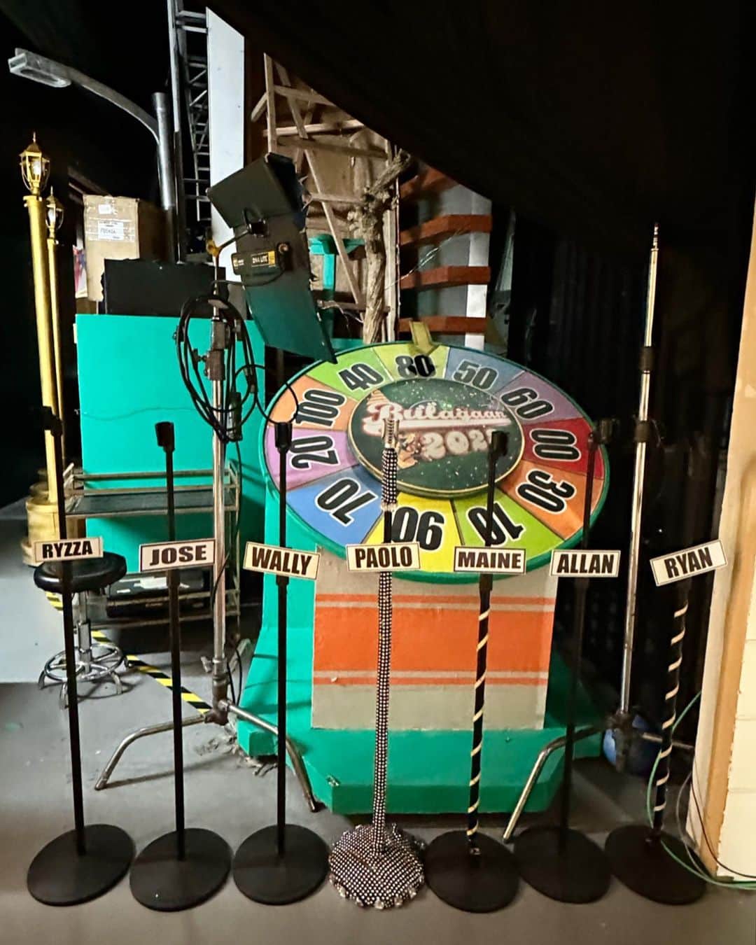 メイン・メンドーサさんのインスタグラム写真 - (メイン・メンドーサInstagram)「hanggang sa muli, dabarkads.  maraming salamat, @eatbulaga1979.」5月31日 16時46分 - mainedcm