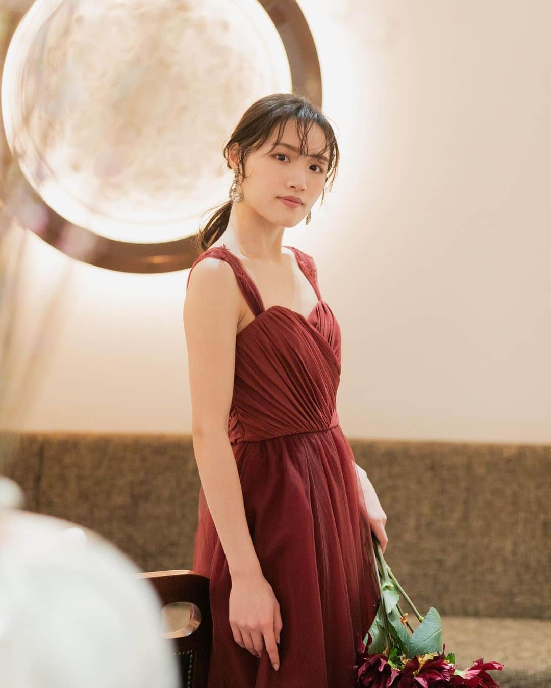 JUNO TENJINさんのインスタグラム写真 - (JUNO TENJINInstagram)「Color Dress  JUNO × @hiramatsuwedding_hakata   JUNOオリジナルのシックな色味のきらめくスレンダードレスのご紹介です  レストランひらまつの フランスの街並みをイメージした 雰囲気にも映える上品なボルドーカラー  深みのある落ち着いたお色味が 高貴な印象に魅せてくれます チュールのあたたかみと 動くたびにきらめく刺繍が 上質なレストランウェディングを叶えてくれるカラードレスです🕊️  Dress No.04-12200   #junowedding   #junodress  #wedding   #weddingdress   #ウェディングドレス  #カラードレス  #ドレス試着  #結婚式  #前撮り  #2023春婚  #2023夏婚  #2023冬婚  #プレ花嫁   #九州プレ花嫁  #福岡プレ花嫁  #少人数ウェディング  #家族婚  #ひらまつウェディング  #ひらまつ花嫁  #hirawatsu花嫁   #juno天神本店」5月31日 16時57分 - juno_tenjin