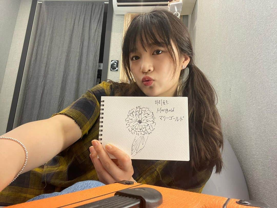 キムヘリムさんのインスタグラム写真 - (キムヘリムInstagram)「18:00 Kst on YouTube  #aimyon #Marigold #あいみょん」5月31日 17時04分 - hye_rim_7