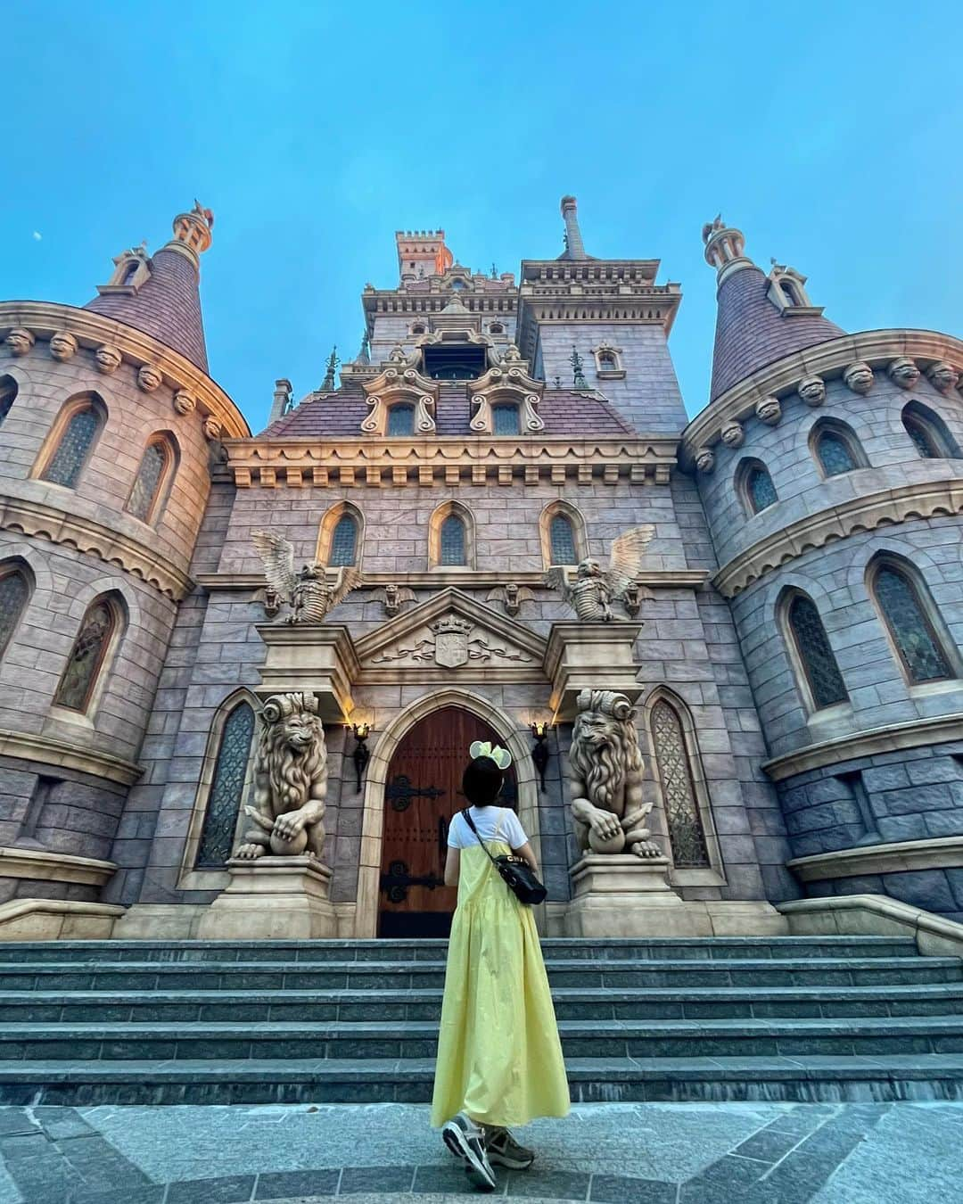 ERENAさんのインスタグラム写真 - (ERENAInstagram)「🐭🏰🌼💛 . . 食べ物も乗り物も待ち時間無し😵 贅沢なVIPツアー💛✨」5月31日 17時15分 - _erena_jk