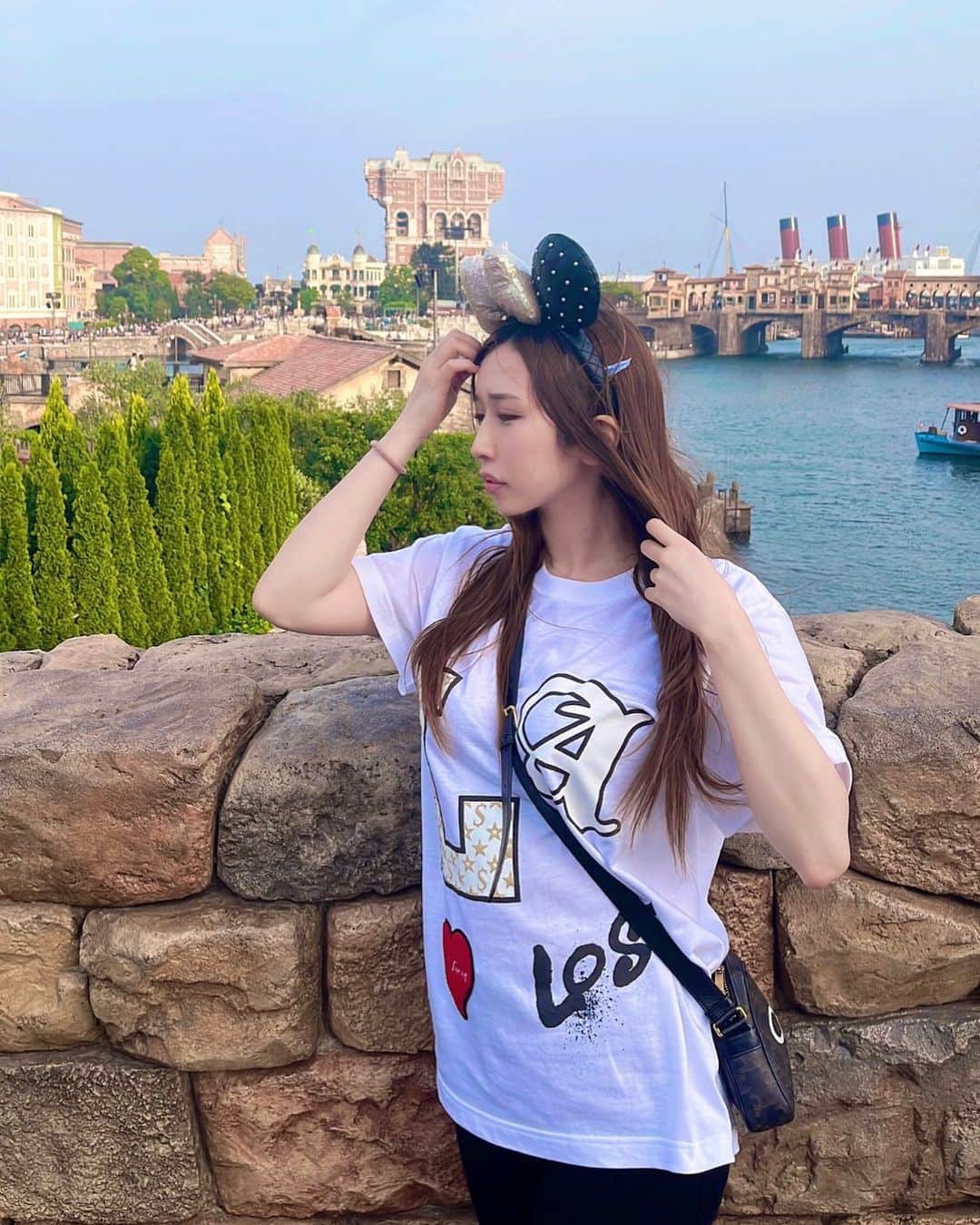 橘楓のインスタグラム：「🩵💙🩵💙🩵  もう私はって思うのか、まだ私はって思うのかで、人生が180度変わる。きみはそんなんで、もういいの？  🦢🏹🪞」