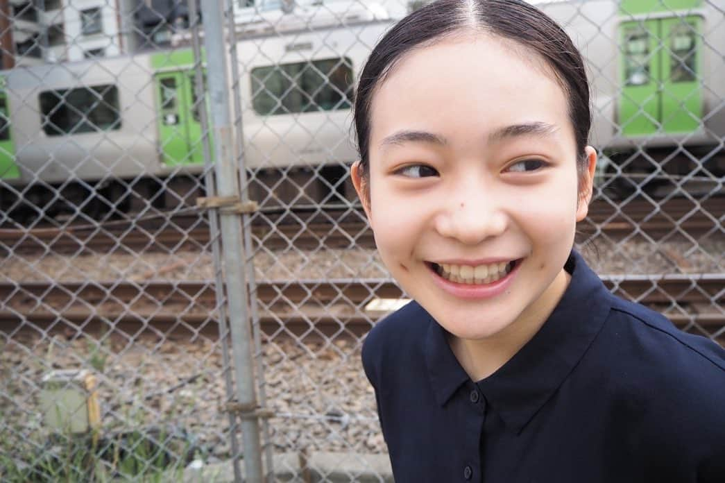 白鳥玉季のインスタグラム：「⁡ ⁡ 水曜日ってなんか特別で 一日が早く終わる気がするんだけど 私だけかな、、？ ⁡ 前の投稿の答え合わせ🌵 アイコン変えました✌🏻✨ 気付いた方が多くてビックリしました！ ⁡ 新アイコン、よろしくお願いします😊 ⁡ ⁡ #白鳥玉季  #トップコート」