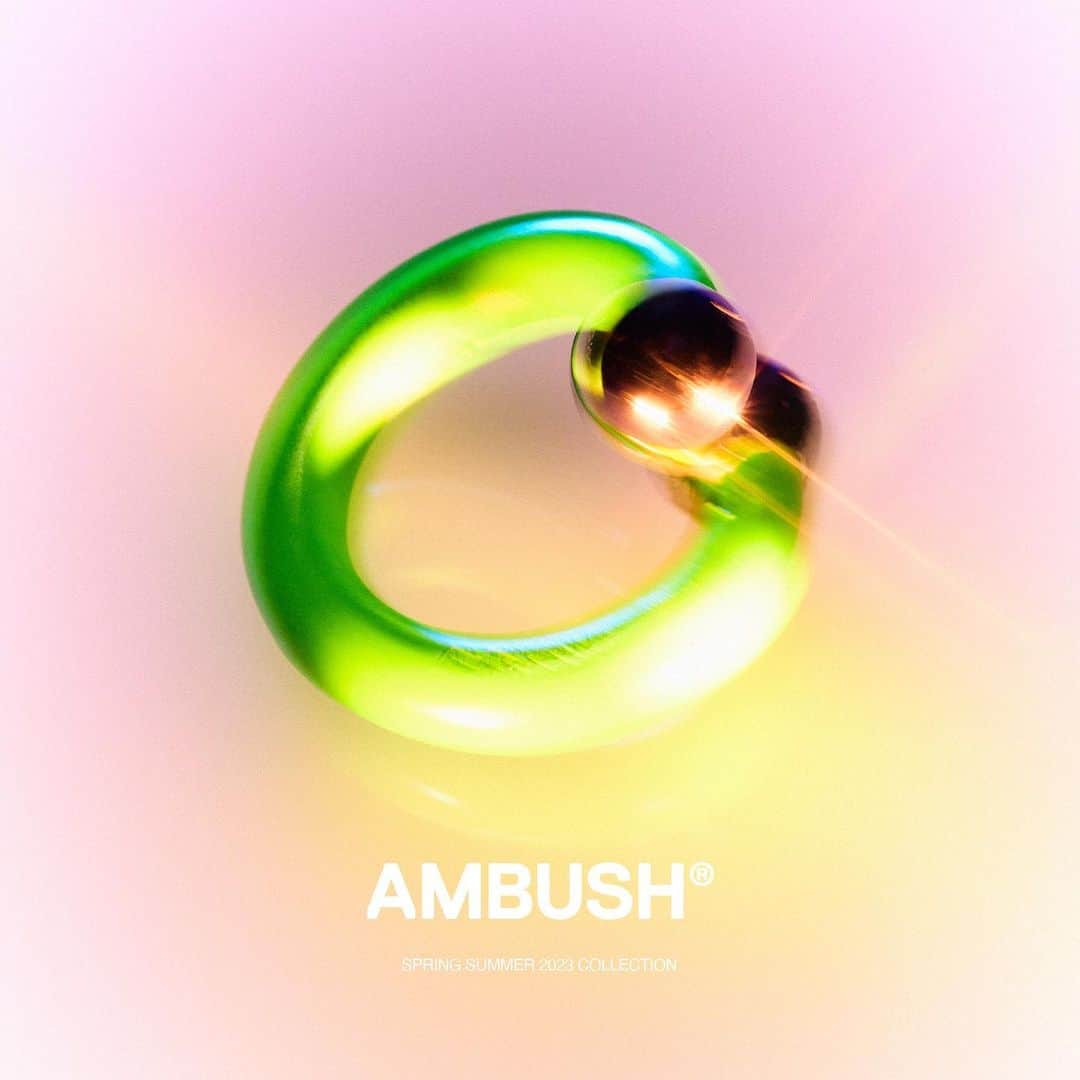 AMBUSHさんのインスタグラム写真 - (AMBUSHInstagram)「Neon barbell jewelry ⚡🔋 in new electrifying colorways. Now available at our WEBSHOP and WORKSHOP」5月31日 17時32分 - ambush_official