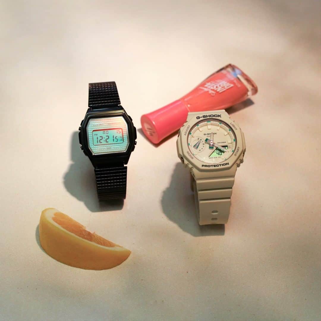 TiCTACさんのインスタグラム写真 - (TiCTACInstagram)「ワタシらしさを楽しむ “#カシオ女子”。スタイリングがシンプルになりがちな夏こそ、ジューシーなネイルとカシオの腕時計で手元からおしゃれを楽しもう🌈  6/1(木)～ 全国のチックタック系列店にて #カシオ女子 フェア開催！対象商品ご購入の方に素敵なプレゼントも🧺  レトロで個性あふれるデザインが今っぽい。 レジャーやお仕事、アクティブなワタシにフィットするミッドサイズの「G-SHOCK」と、どんなシーンにもマッチする頼もしい「CASIO STANDARD」。スタイリングがシンプルになりがちな初夏こそ、ジューシーなネイルとカシオの腕時計で手元に彩りを。  ■#カシオ女子 キャンペーン 6/1(木)～7/6(木)  ❶先着でネイルポリッシュ1点をプレゼント！ 店舗にて対象商品をご購入の方に先着で、すぐに乾いて塗りやすいネイルポリッシュをプレゼントいたします。 ※数量限定ですのでなくなり次第終了。カラーはお選びいただけない場合がございます。  ❷抽選で5名様に「ohora」の豪華特別セットをプレゼント！ ご購入後にお渡しするアンケートにお答えいただいた方の中から抽選で5名様に、気軽に本格的なセルフジェルネイルが楽しめる「ohora」の特別セット（ジェルランプ、セミキュアジェル2種、トップジェル、リムーバー）をプレゼントいたします。  ※抽選キャンペーンの応募状況及び選考基準・選考結果に関する問い合わせにはお答えできません。当選の発表は、2023年7月下旬頃を予定しております。 ※オンラインストアは対象外となります。  特設サイト：https://www.tictac-web.com/news/detail/?nid=1039   #カシオ #casio #casiowatch #casiogshock #vintagecasio #casiovintage #casiostandard #gshock #gshockwatch #GSHOCKWOMEN #gショック #gショック女子 #ジーショック #腕時計 #ネイル #ネイルアート #手元 #手元くら部 #手元倶楽部 #手元コーデ #ootd #夏ネイル #夏コーデ #夏服コーデ #カジュアルコーデ #カジュアル女子」5月31日 18時30分 - tictac_press