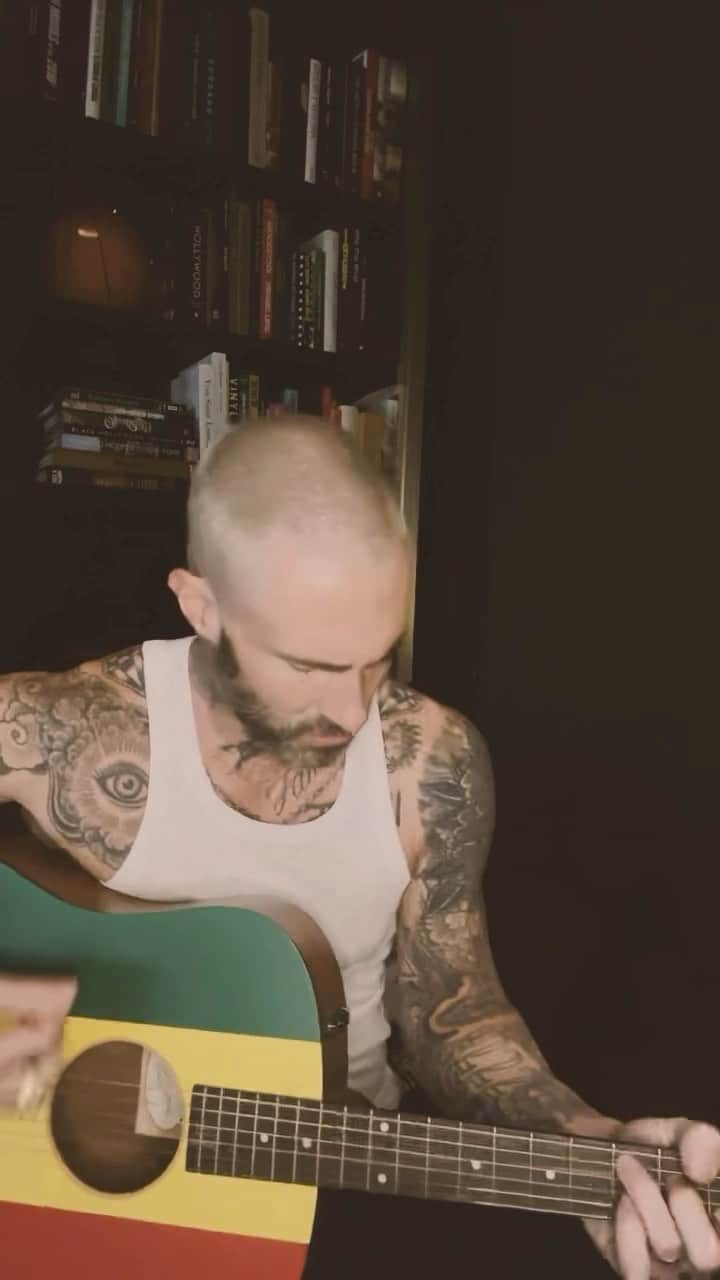 Maroon 5のインスタグラム：「Middle Ground, from home, just felt it ❤️🦋」