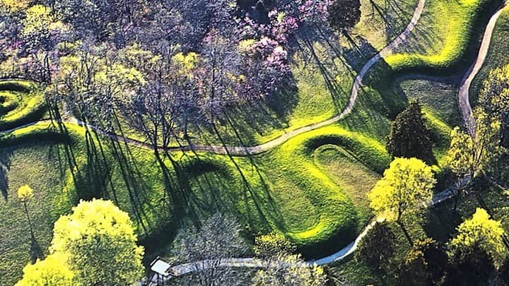 ビクトル・ホブランさんのインスタグラム写真 - (ビクトル・ホブランInstagram)「The Great Serpent Mound」6月1日 5時40分 - viktor_hovland