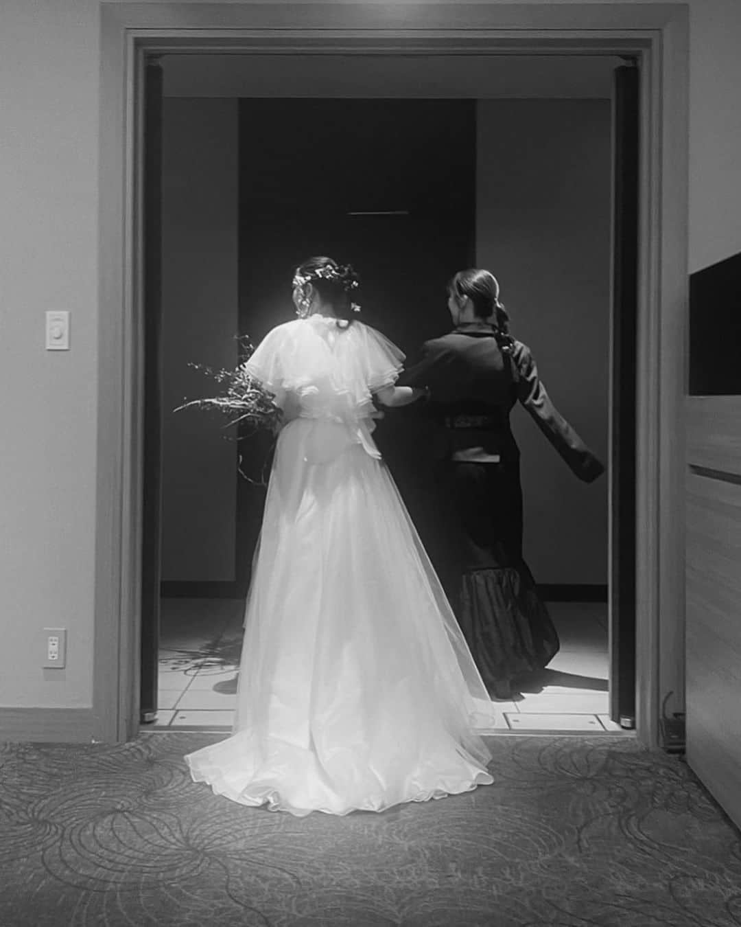 谷川菜奈さんのインスタグラム写真 - (谷川菜奈Instagram)「親友の結婚式でした🤍幸 ヘアセットは  @logmisato さん☺️」5月31日 20時44分 - pechi.130